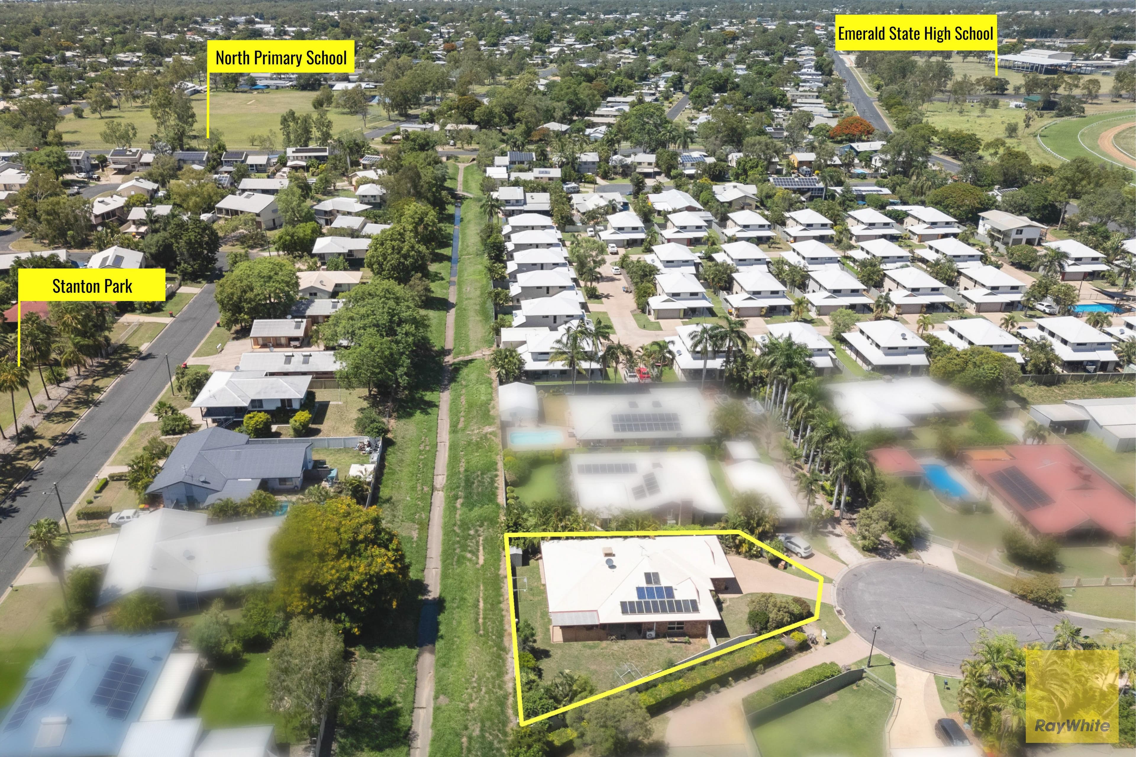 9 Tineele Place , Emerald QLD 4720, Emerald - Thumbnail 2