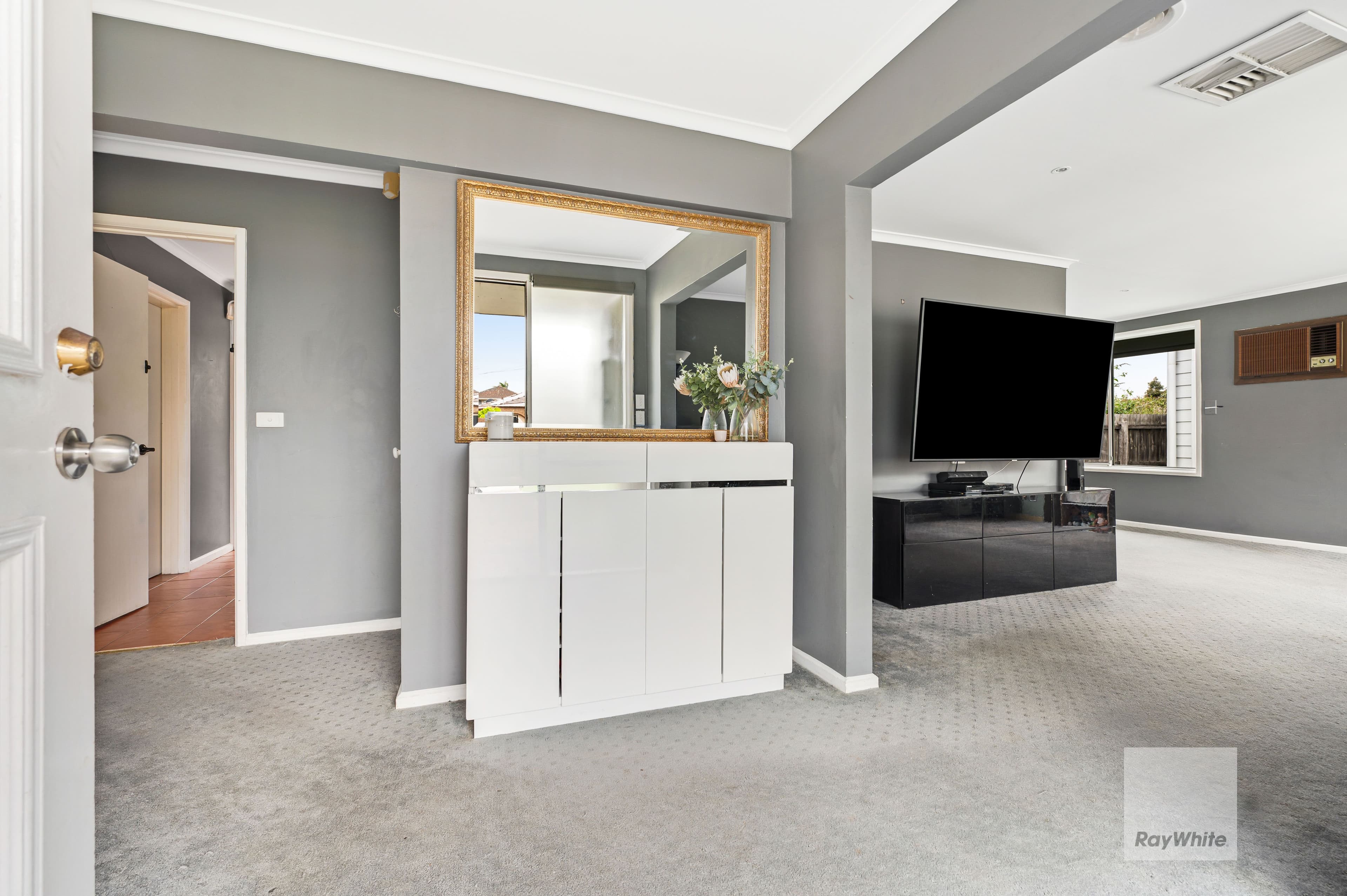 1 Royston Place , Gladstone Park VIC 3043, Gladstone Park - Thumbnail 2
