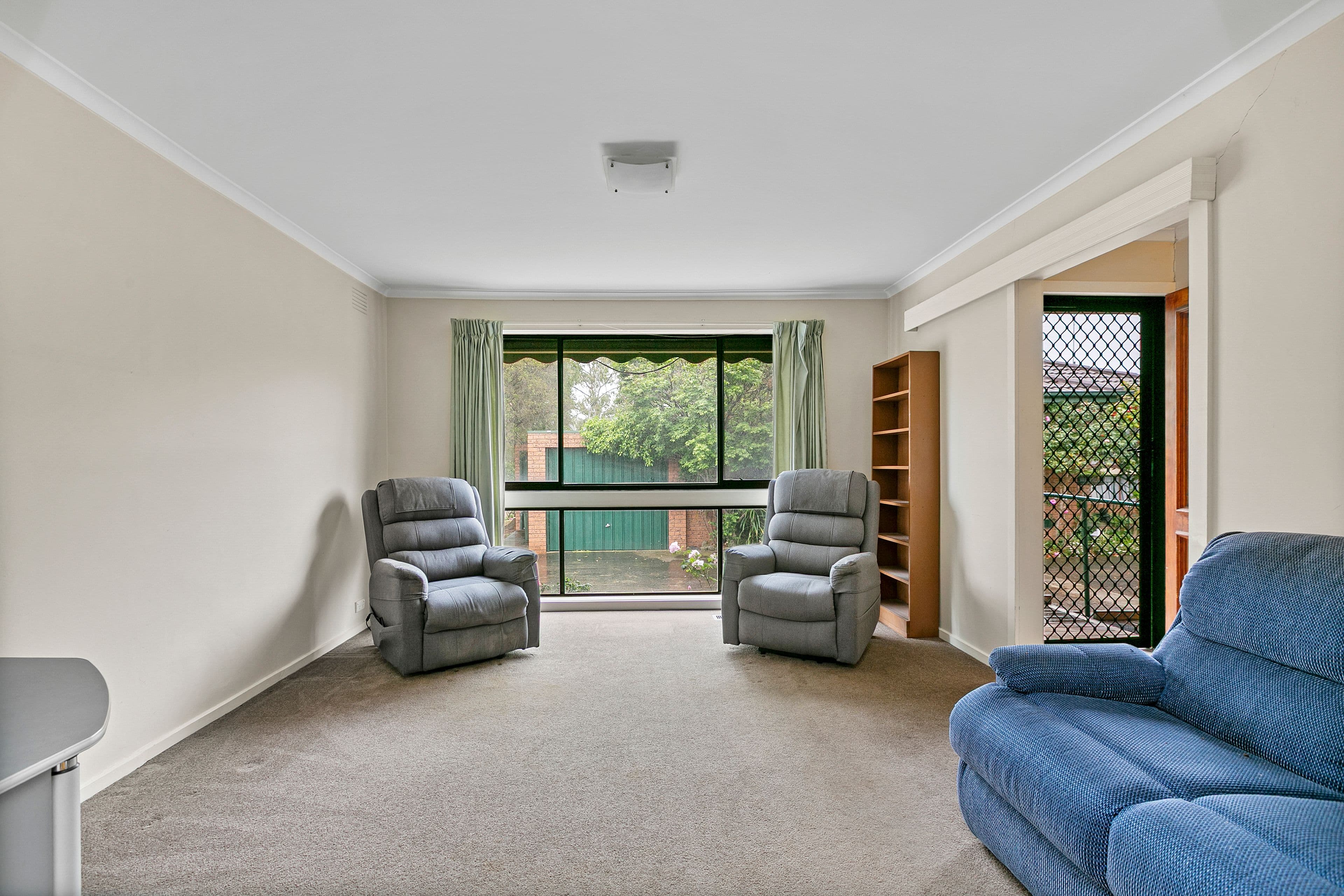 27 Lake Street , Reservoir VIC 3073, Reservoir - Thumbnail 2