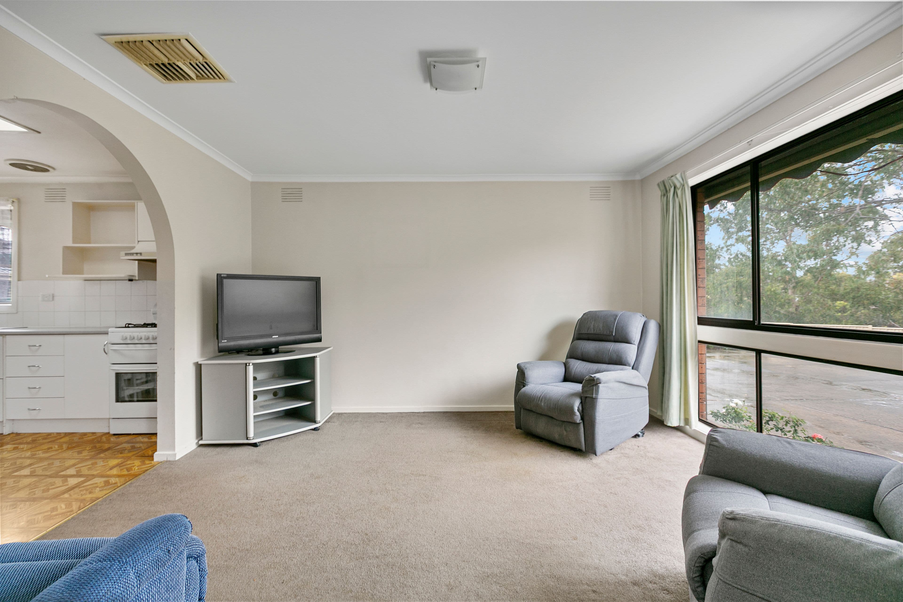 27 Lake Street , Reservoir VIC 3073, Reservoir - Thumbnail 3