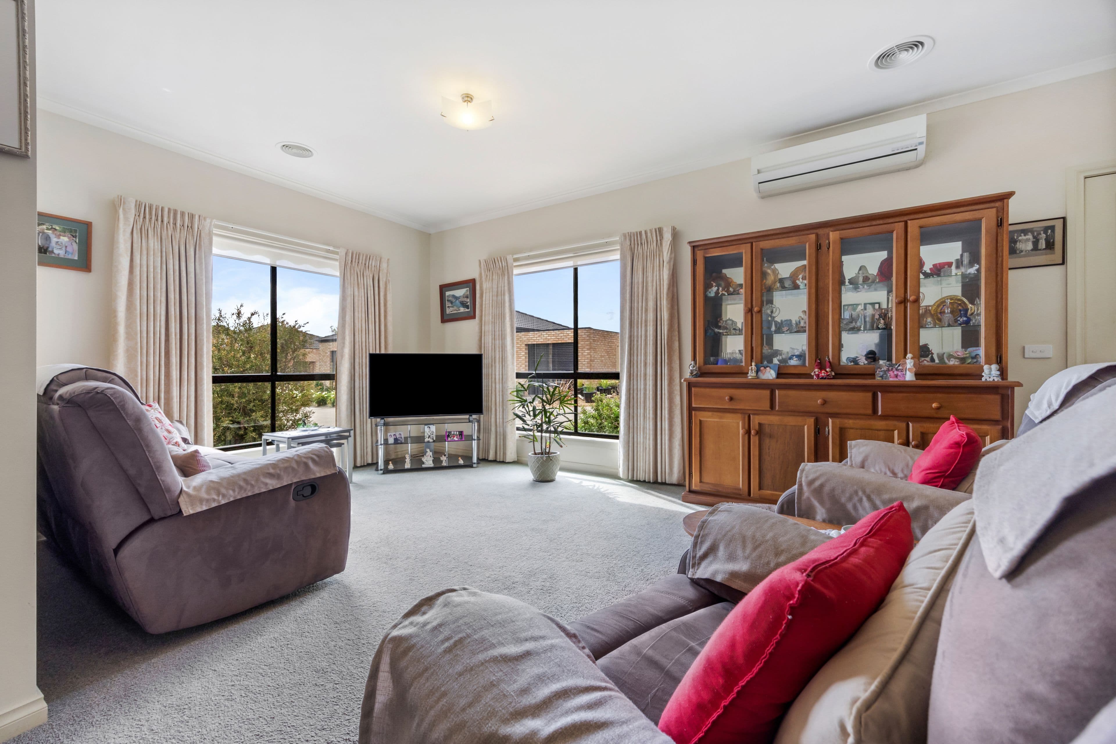 34 Menhennet Drive , Delacombe VIC 3356, Delacombe - Thumbnail 4