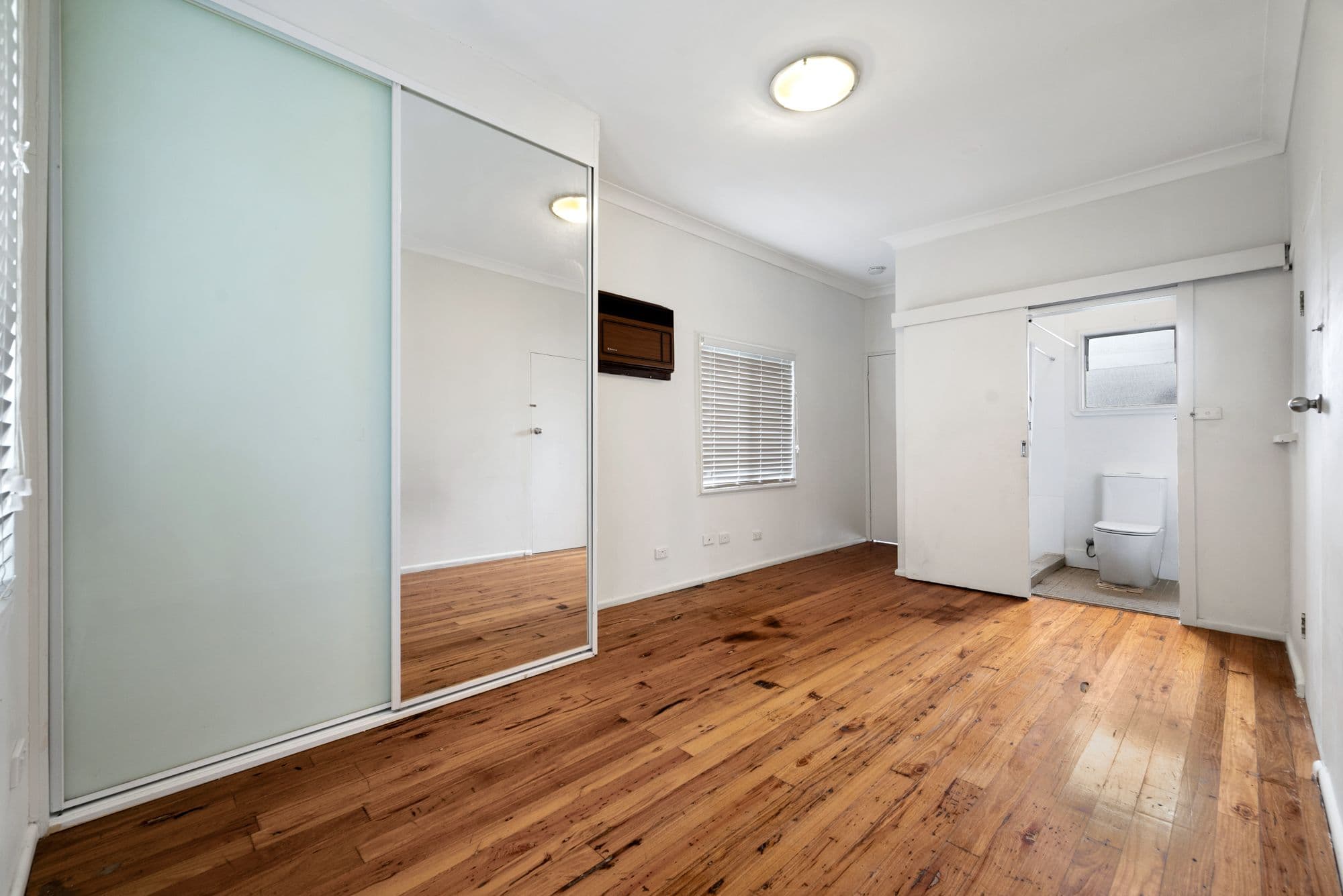 62 & 62a Farnsworth Avenue , Campbelltown NSW 2560, Campbelltown - Thumbnail 8
