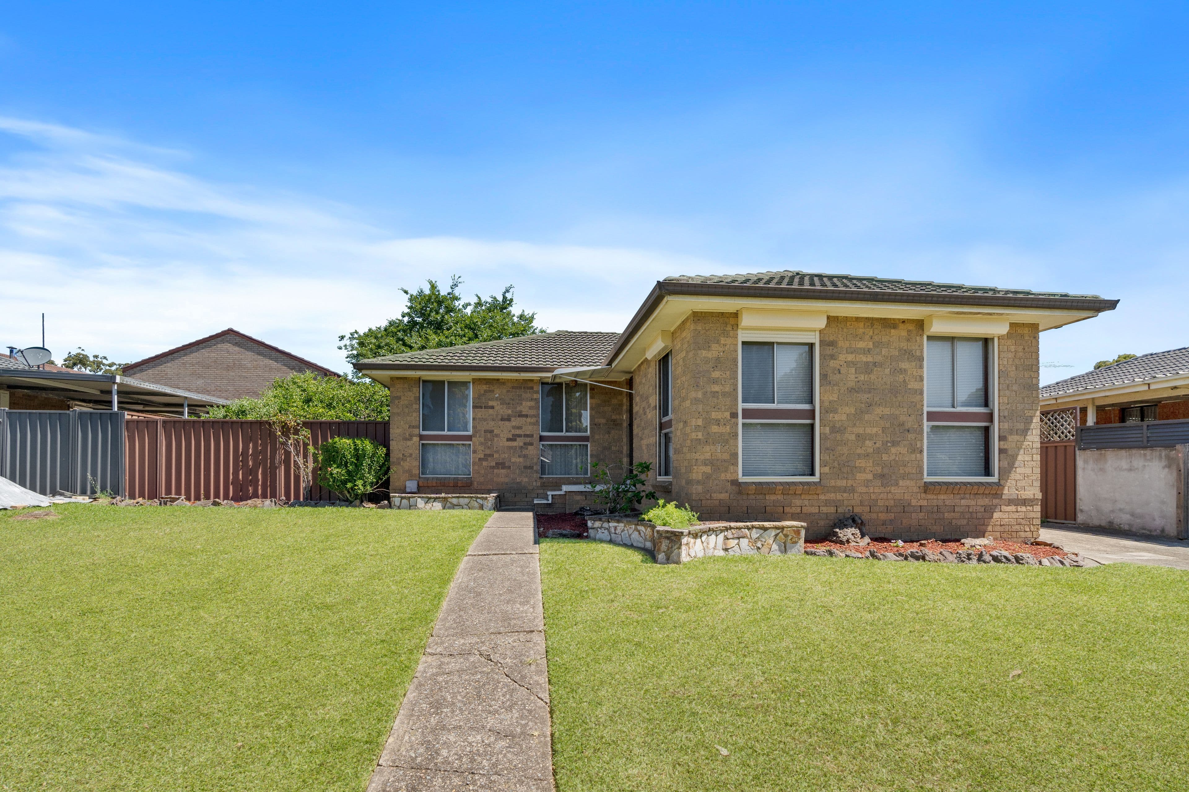 4 Mentha Place , Macquarie Fields NSW 2564, Macquarie Fields - Image 1