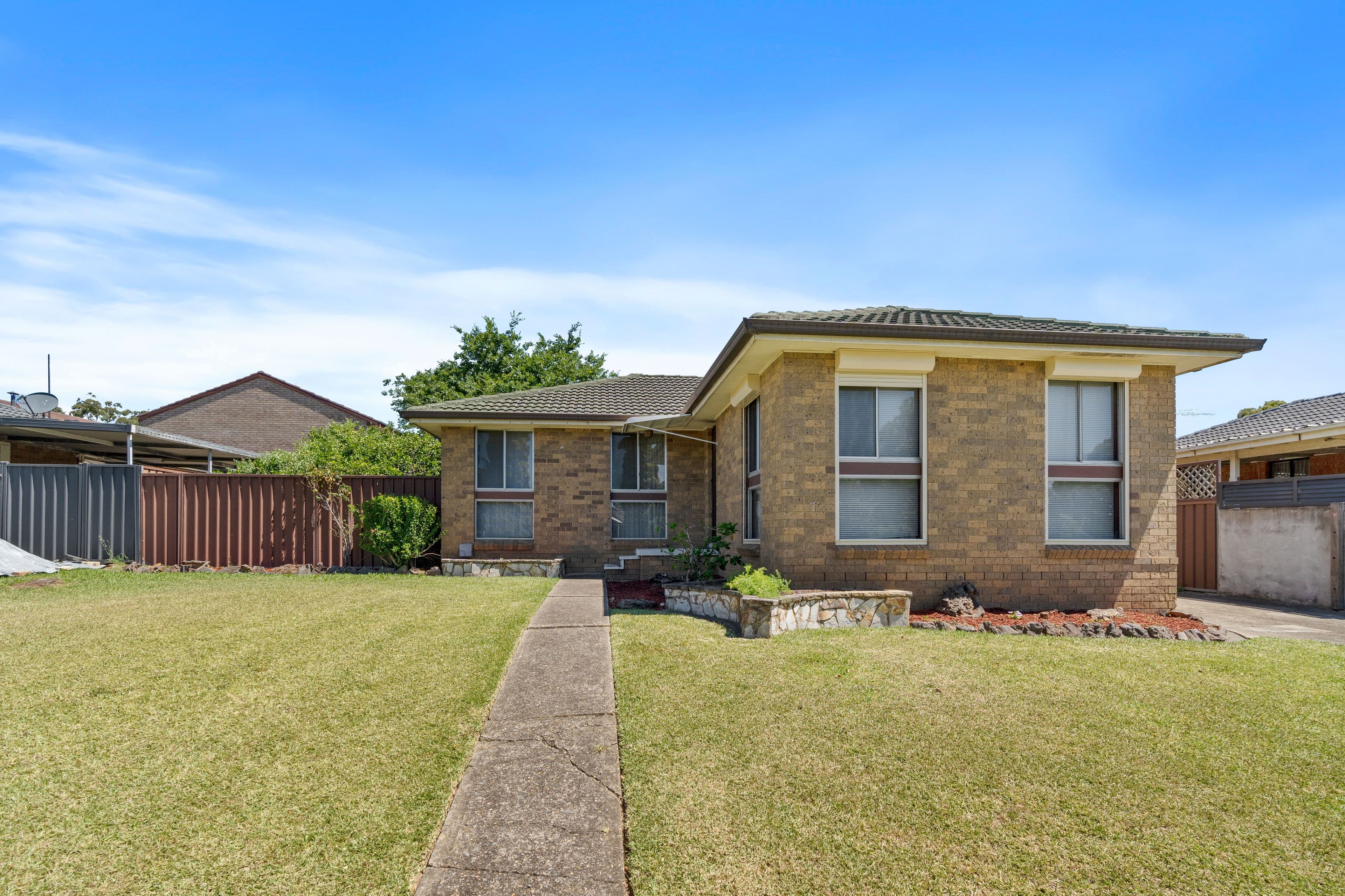 4 Mentha Place , Macquarie Fields NSW 2564, Macquarie Fields - Thumbnail 3