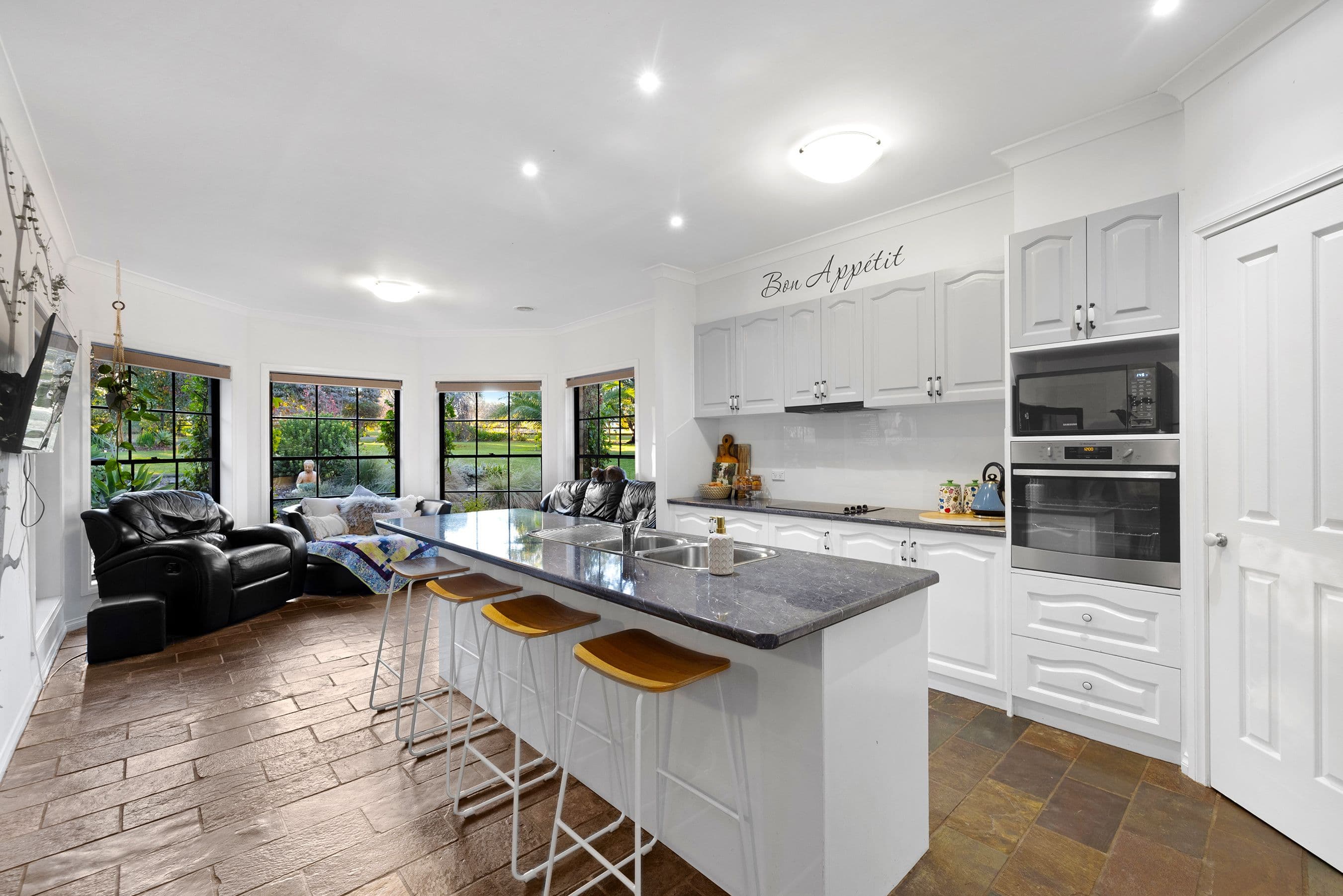 53 Roberts Road , Cobden VIC 3266, Cobden - Thumbnail 5