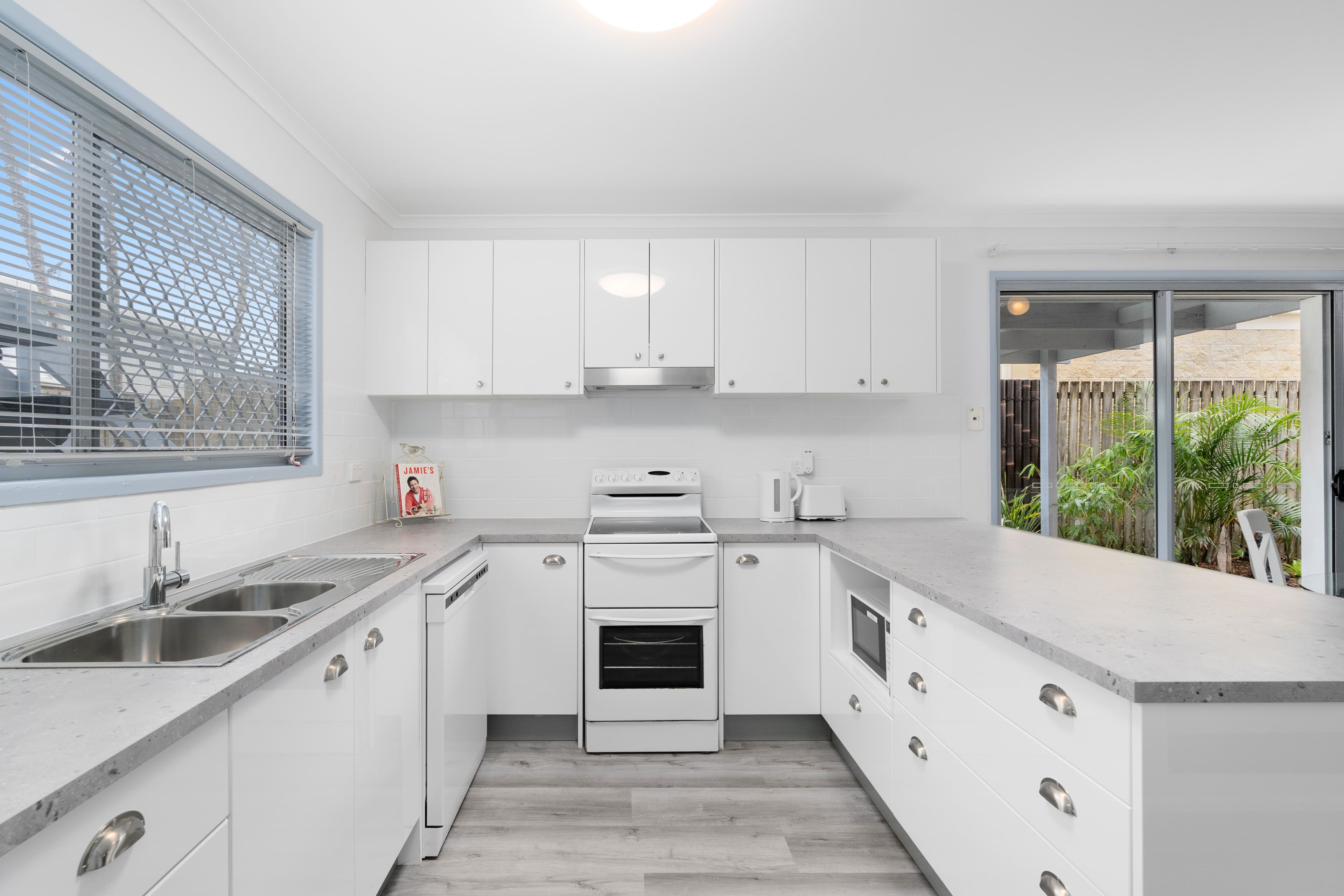 22B Prince Street , Urangan QLD 4655, Urangan - Thumbnail 8