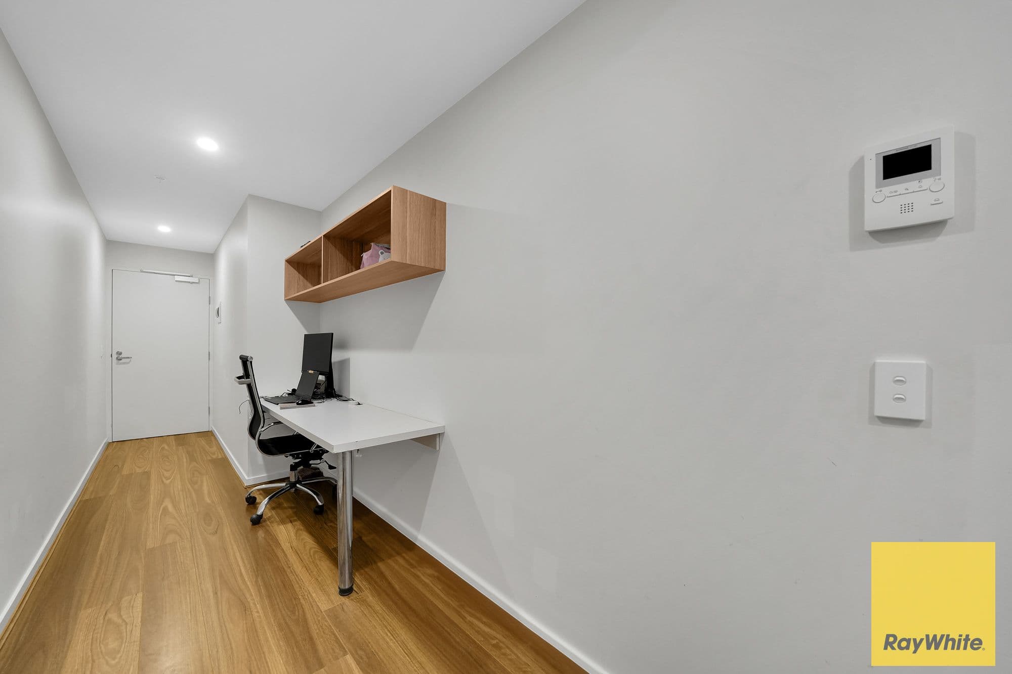 9 Commercial Road , Caroline Springs VIC 3023, Caroline Springs - Thumbnail 4