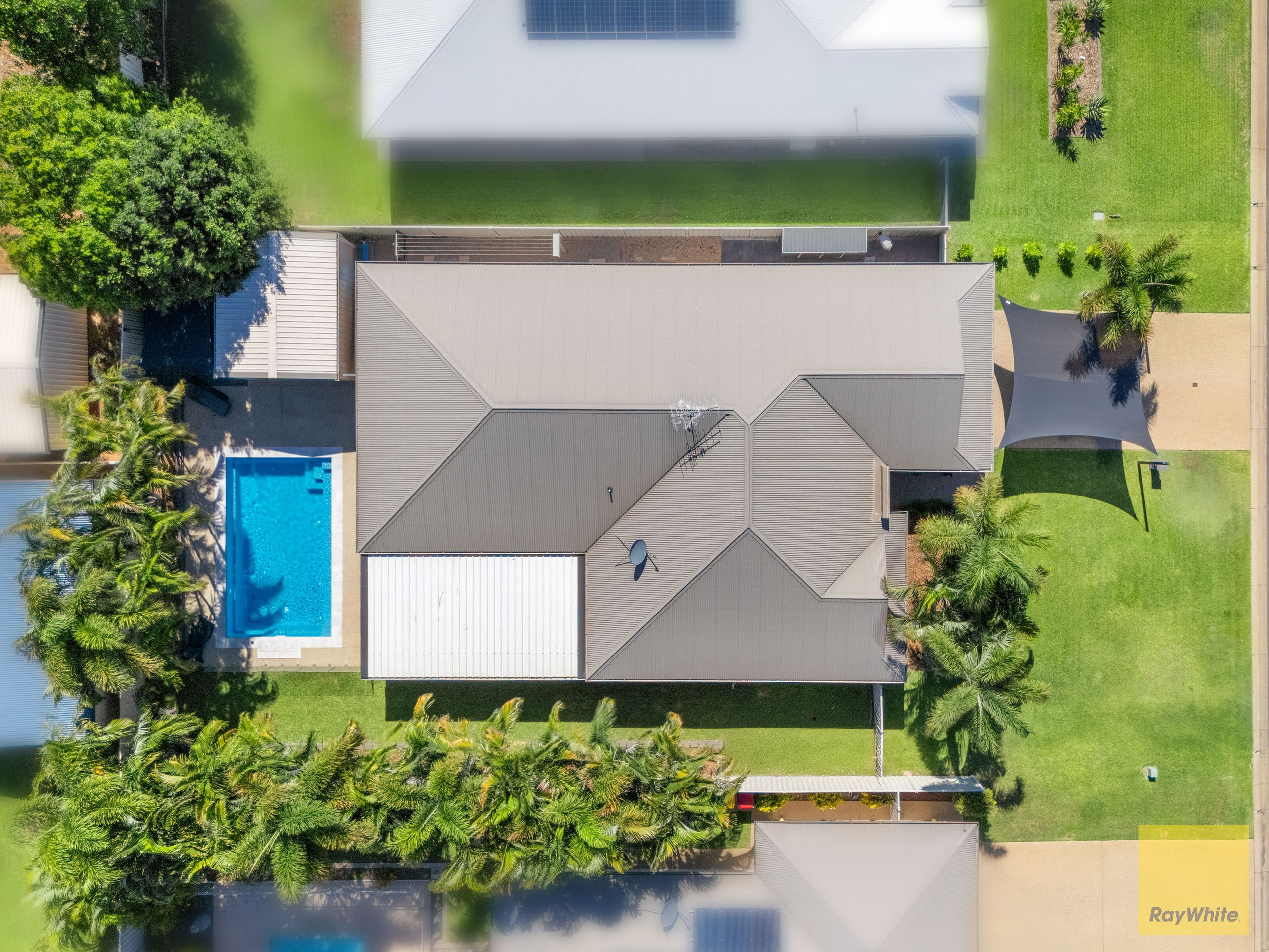 20 Saville Street , Emerald QLD 4720, Emerald - Thumbnail 2