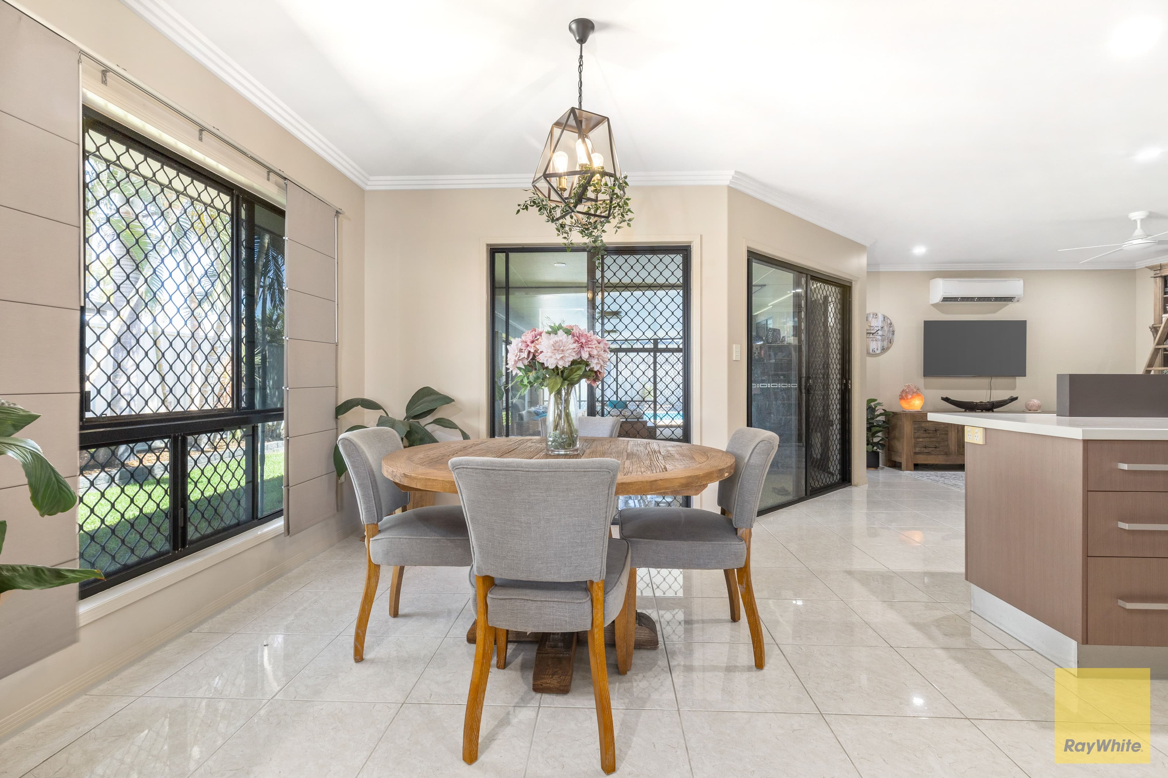 20 Saville Street , Emerald QLD 4720, Emerald - Thumbnail 5