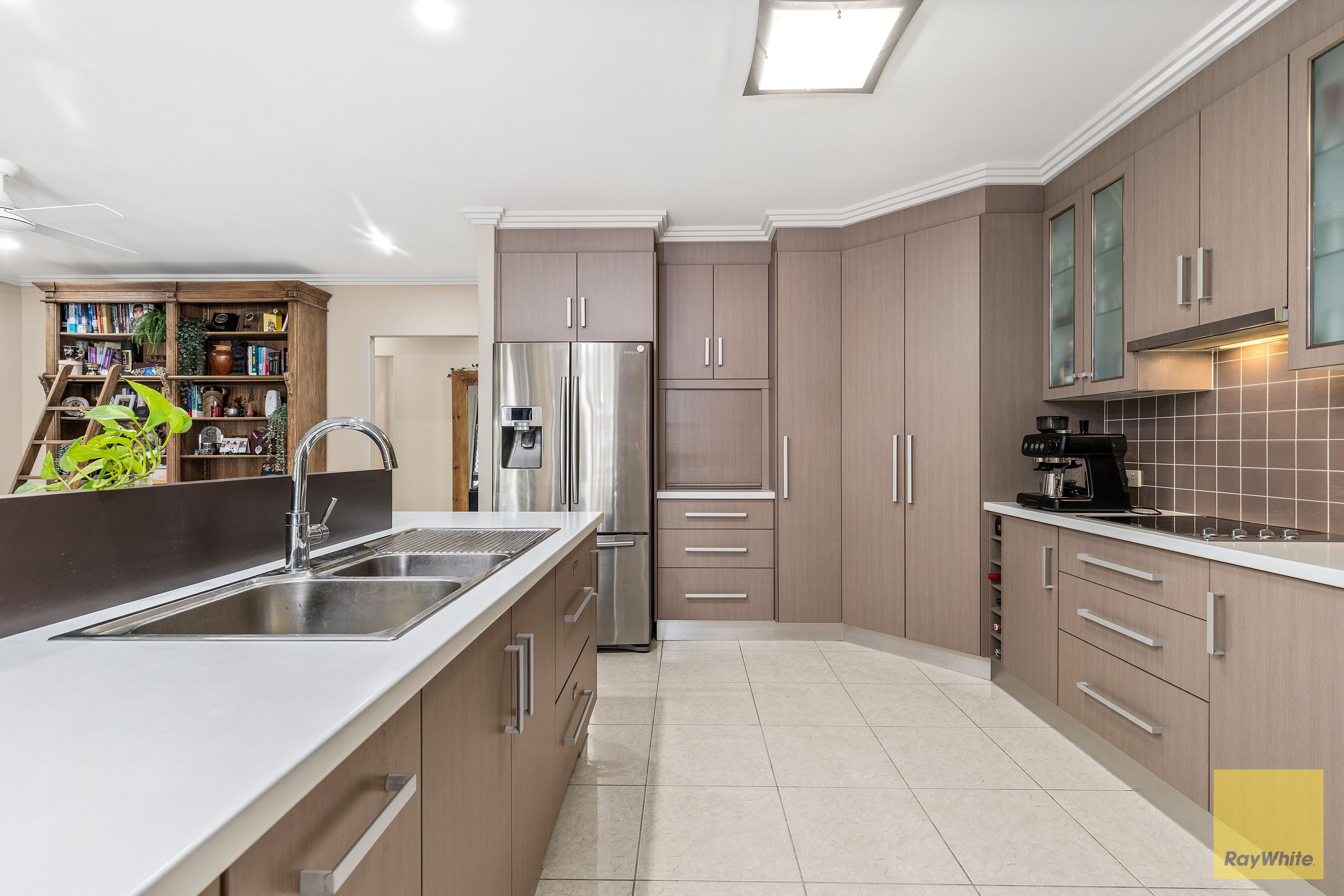 20 Saville Street , Emerald QLD 4720, Emerald - Thumbnail 6