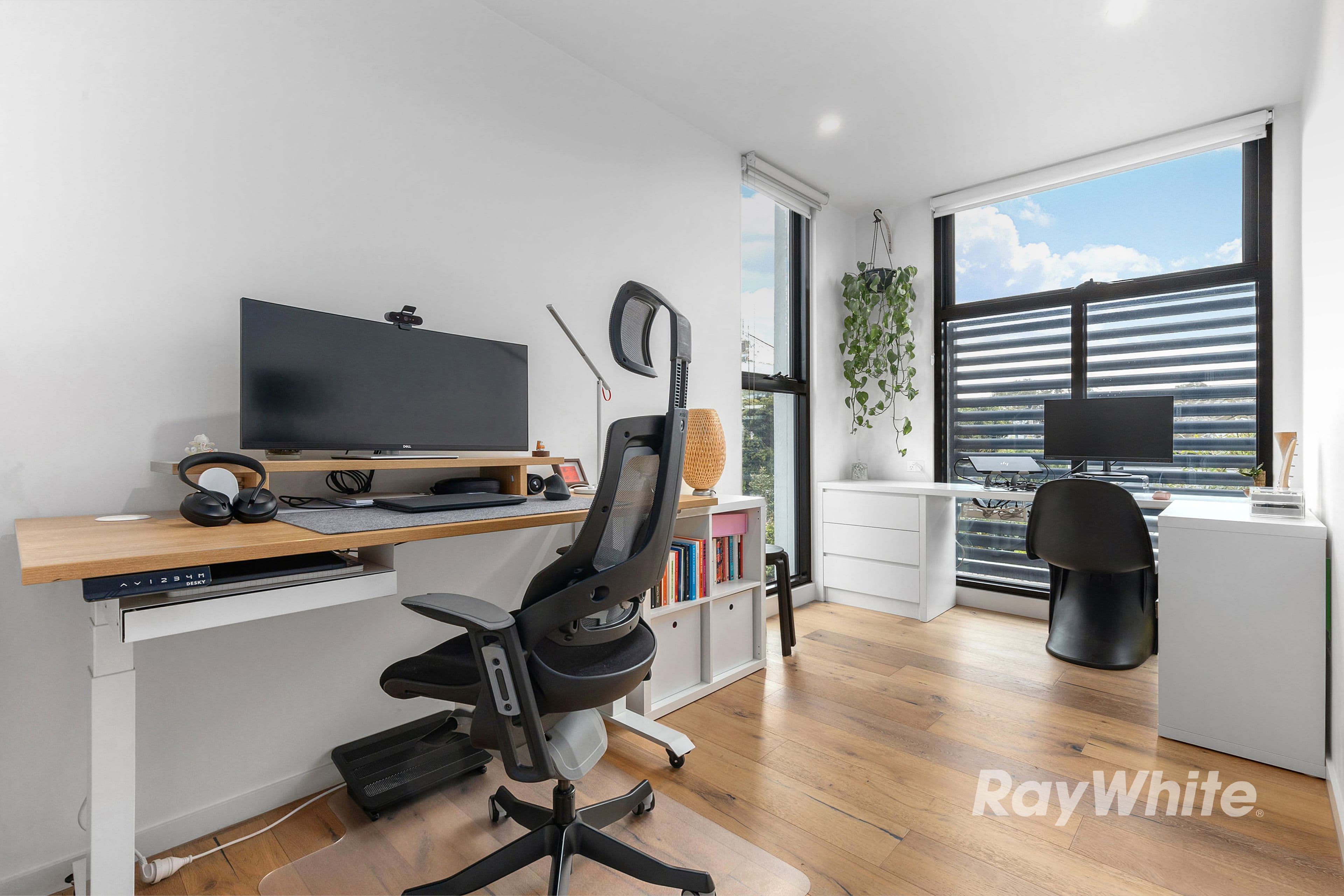 8 Elliott Avenue , Carnegie VIC 3163, Carnegie - Thumbnail 2