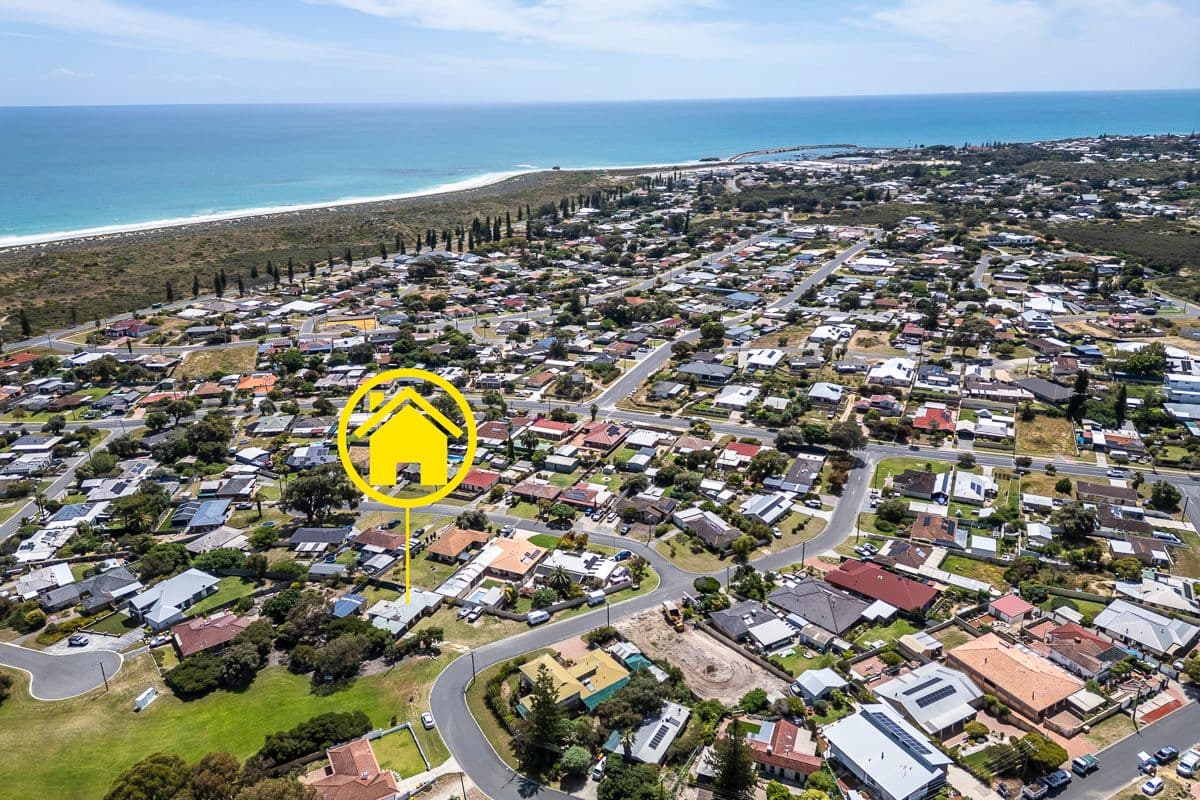 18 Leichhardt Drive , Two Rocks WA 6037, Two Rocks - Thumbnail 2
