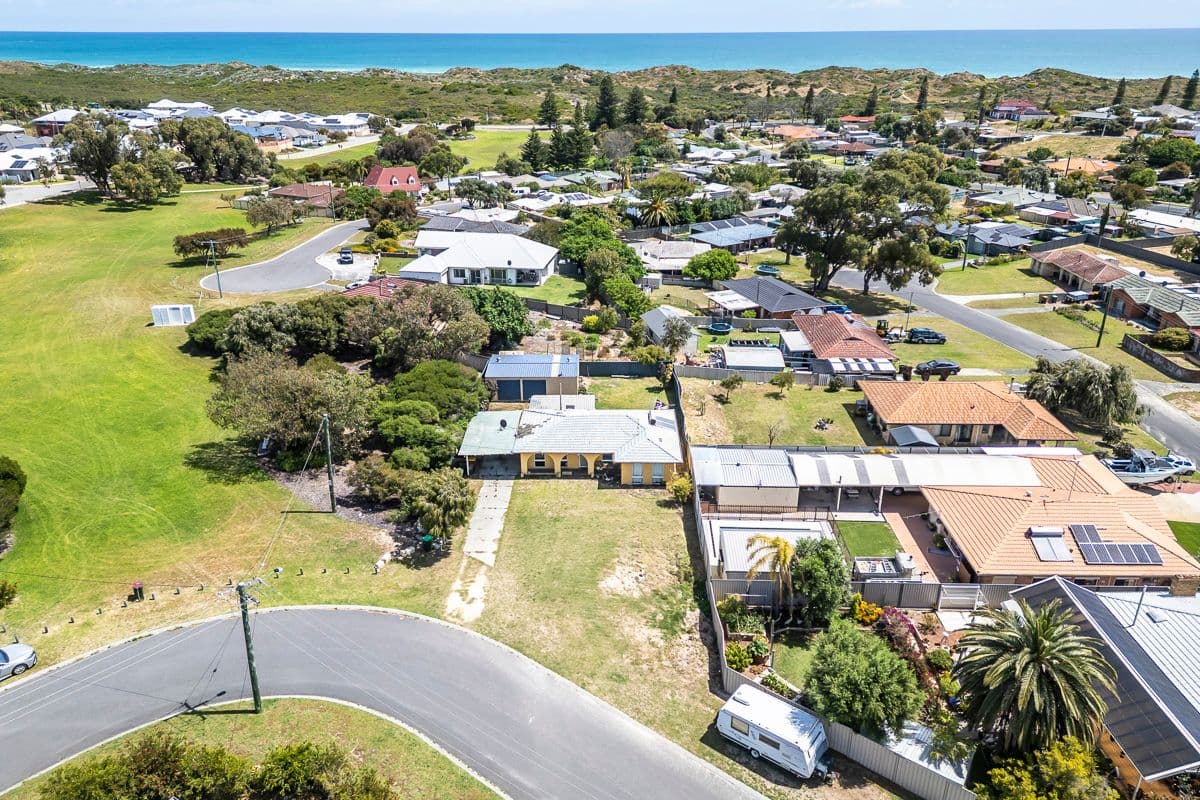 18 Leichhardt Drive , Two Rocks WA 6037, Two Rocks - Thumbnail 5