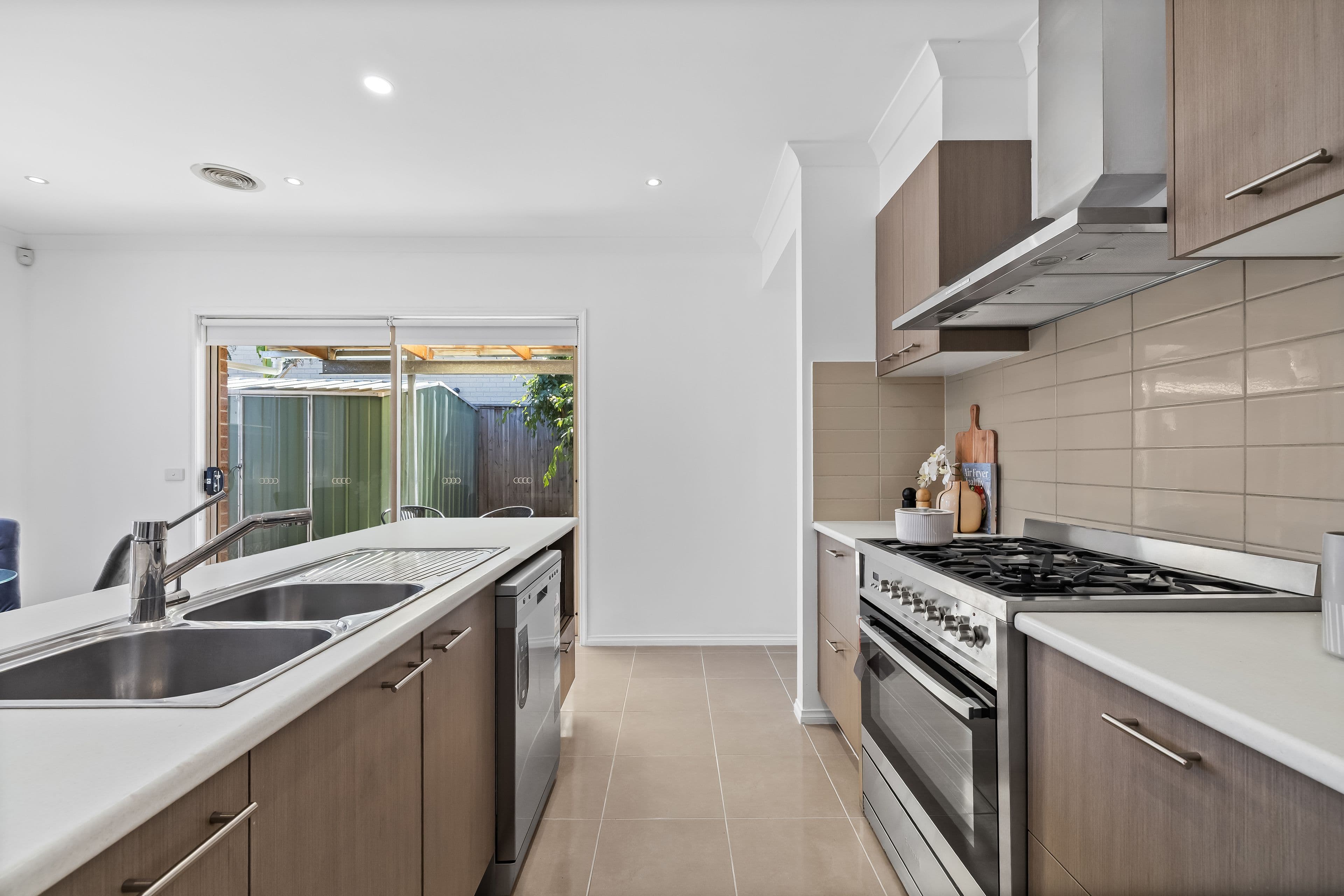 26 Tripani Avenue , Lalor VIC 3075, Lalor - Thumbnail 4