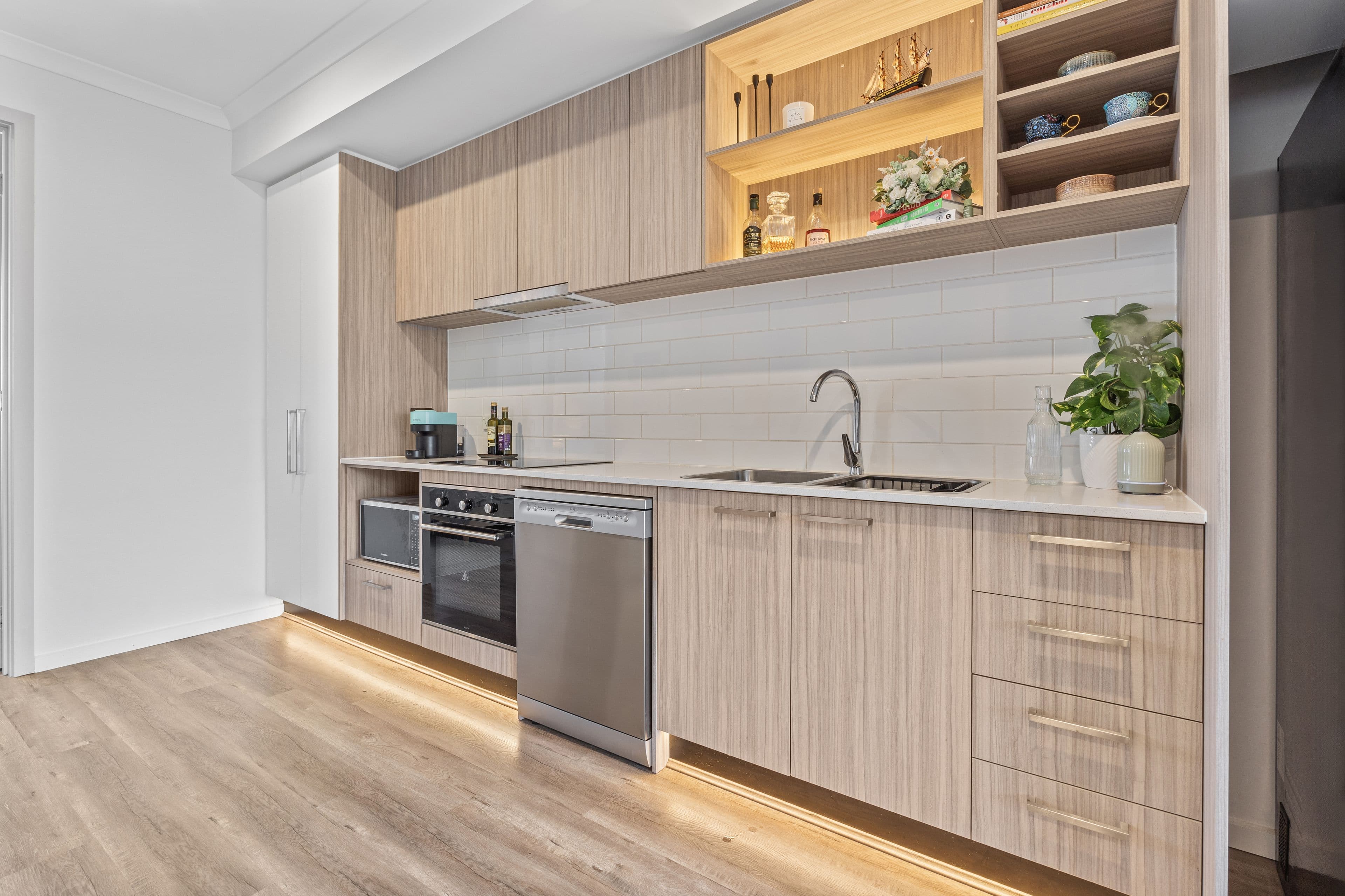 13 Combienbar Street , Wollert VIC 3750, Wollert - Thumbnail 3