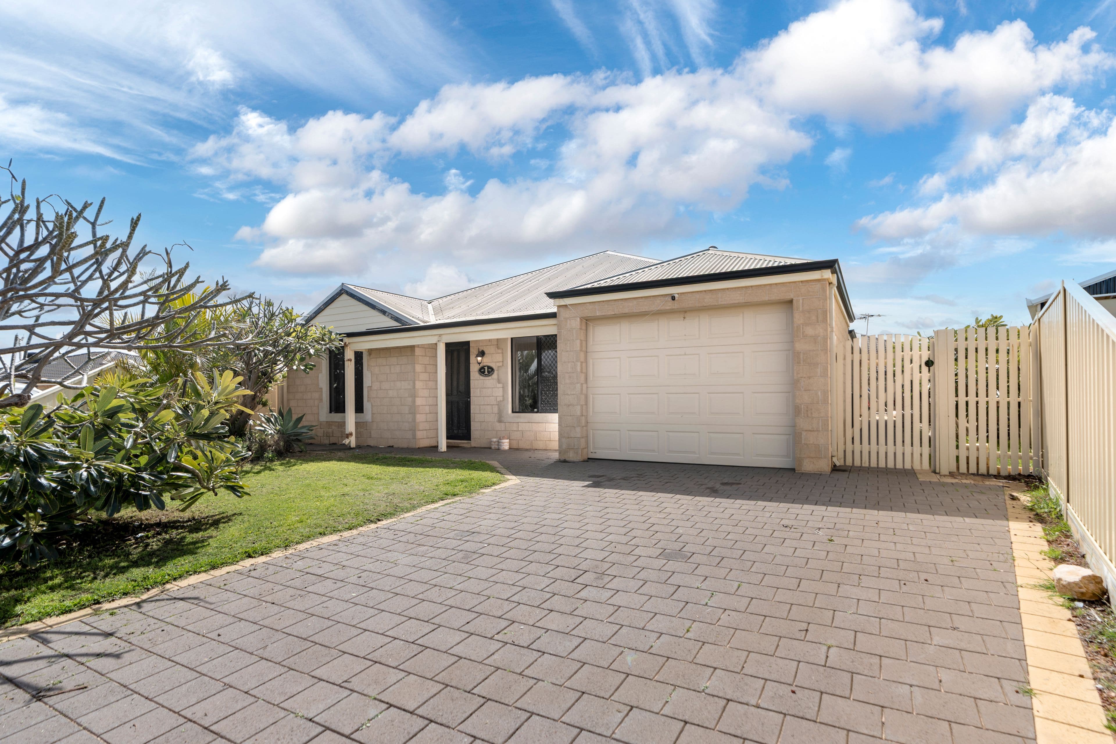1 Sutherland Drive , Mount Tarcoola WA 6530, Mount Tarcoola - Image 1
