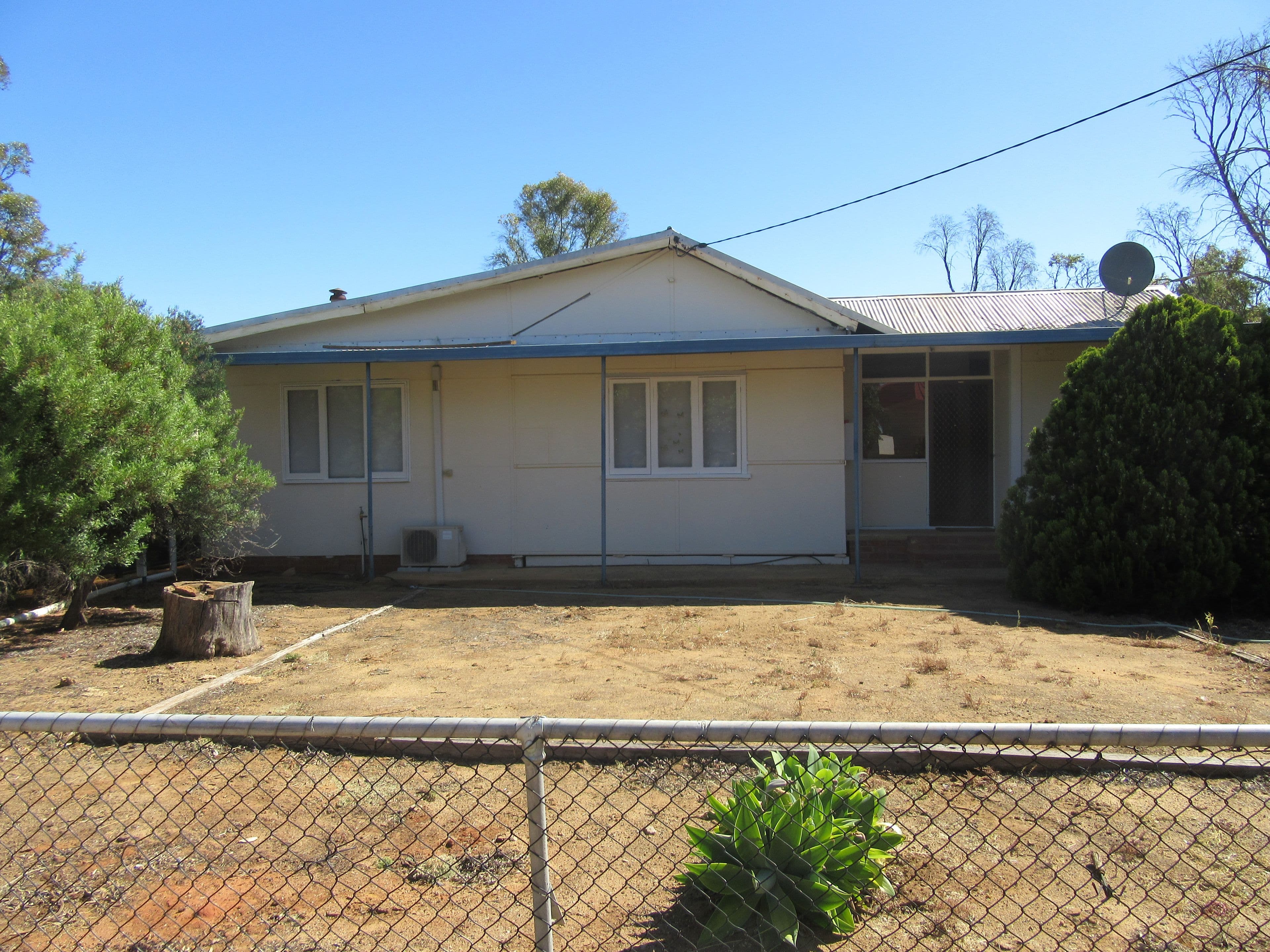 62 Carter Street , Three Springs WA 6519, Three Springs - Image 1