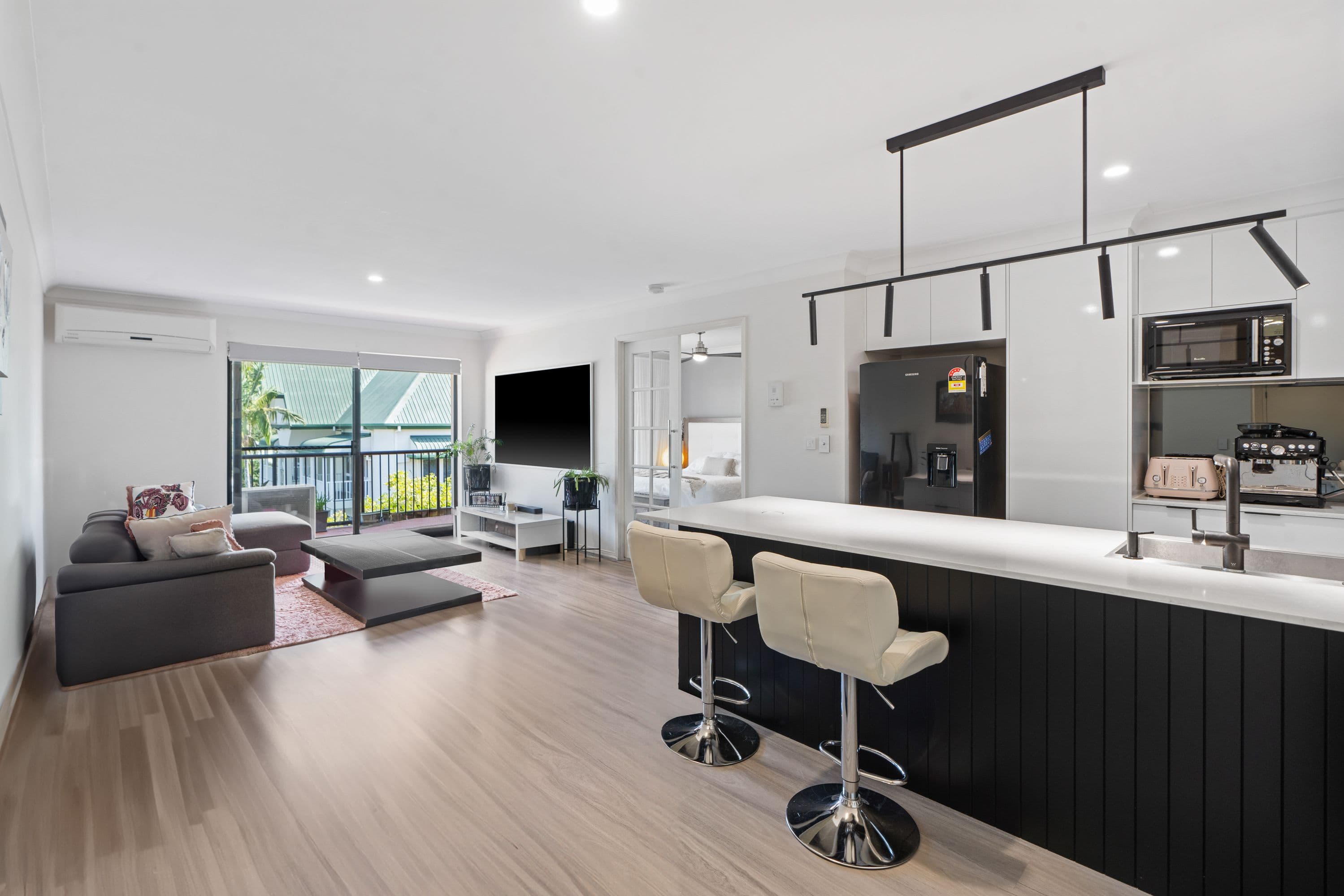 25-27 Commerce Drive, Robina - Image 1