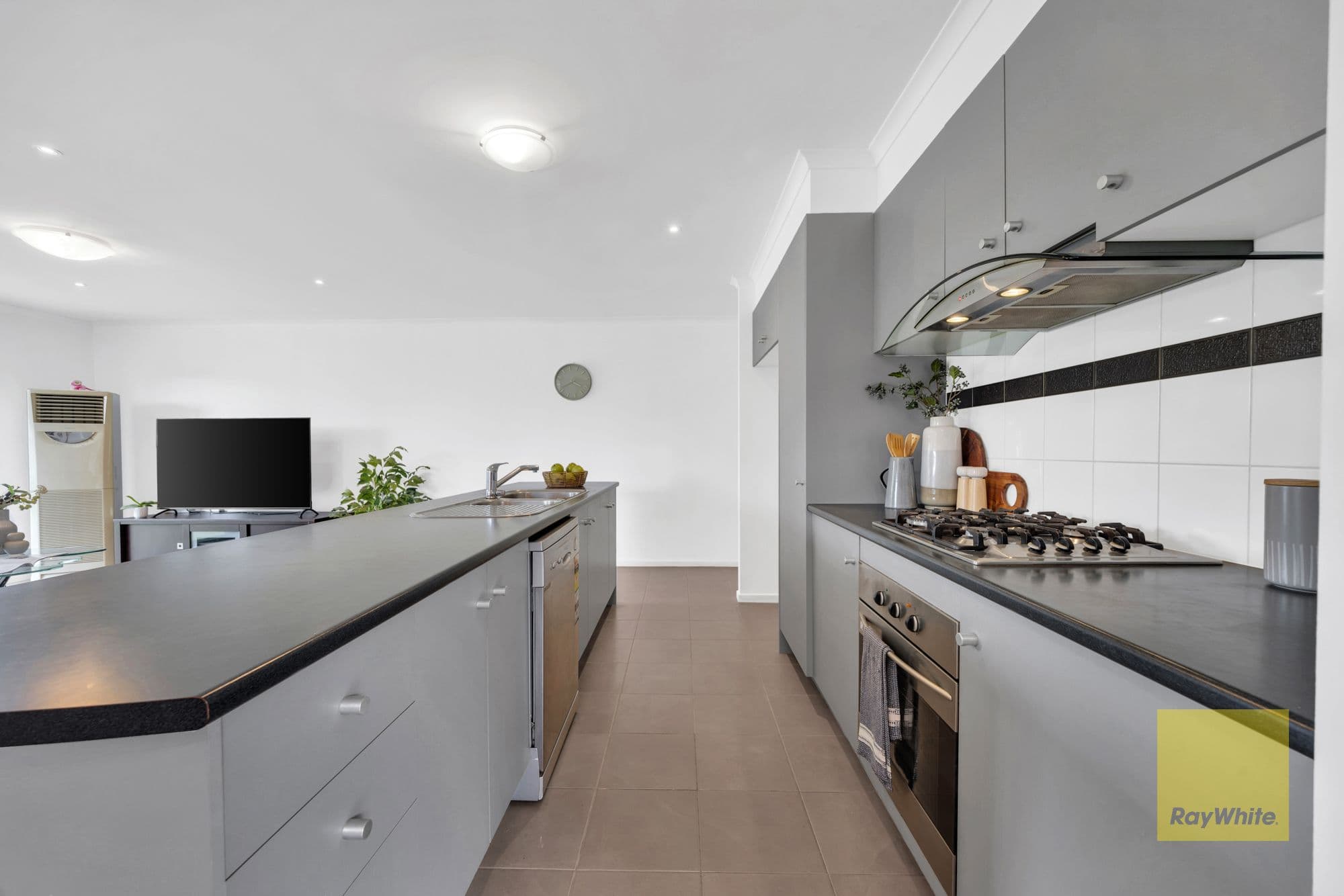 2 Kensington Circle , DERRIMUT VIC 3026, Derrimut - Thumbnail 8