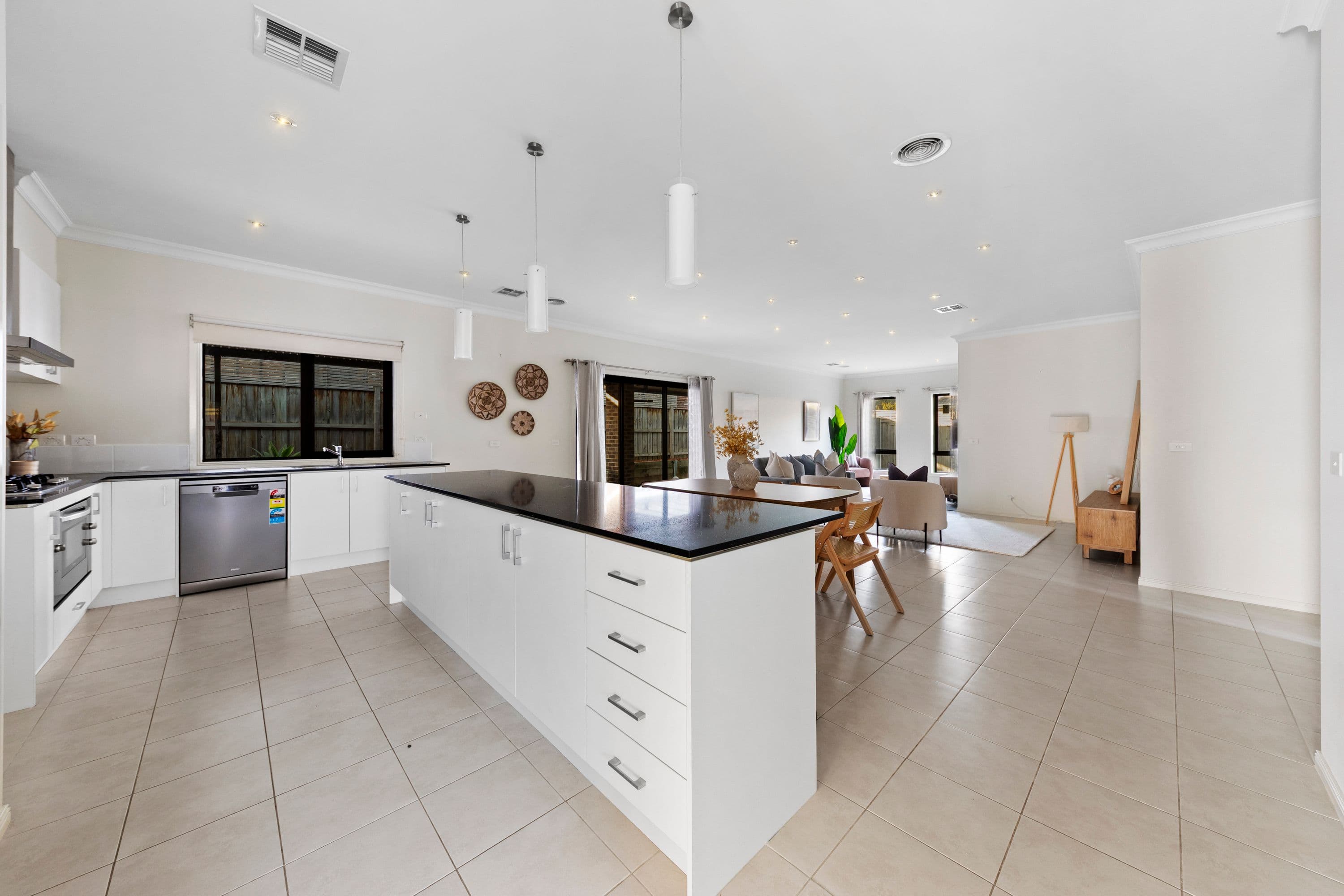 8 Morris Court , Officer VIC 3809, Officer - Thumbnail 4