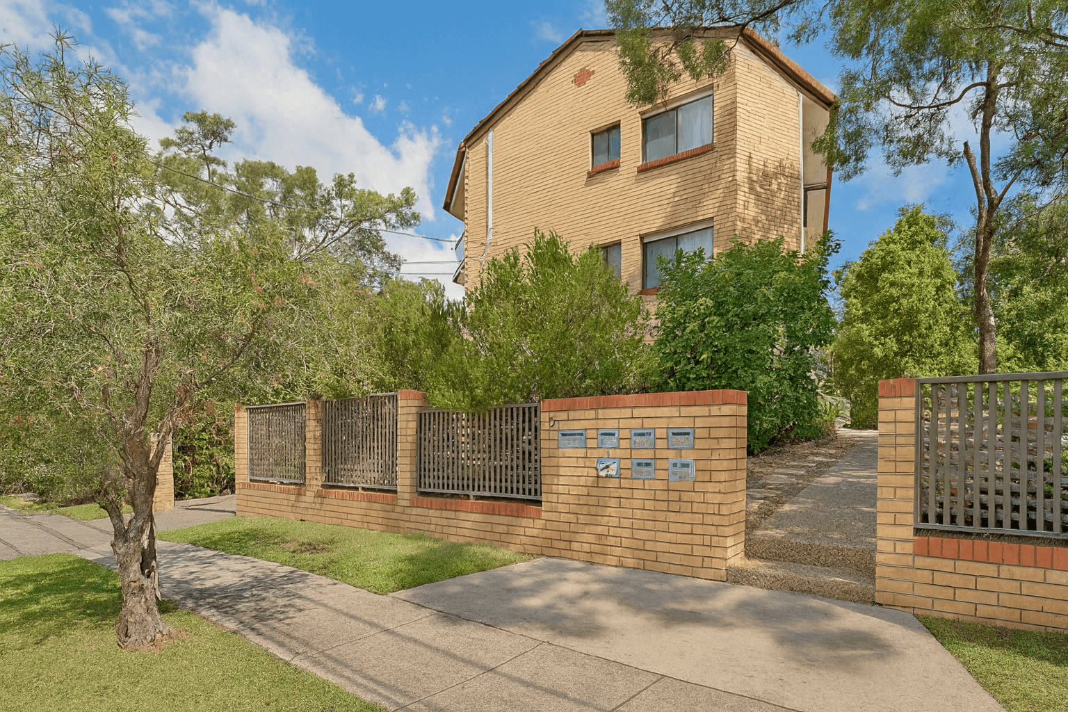 6 Ricardo Street, Kelvin Grove - Image 1