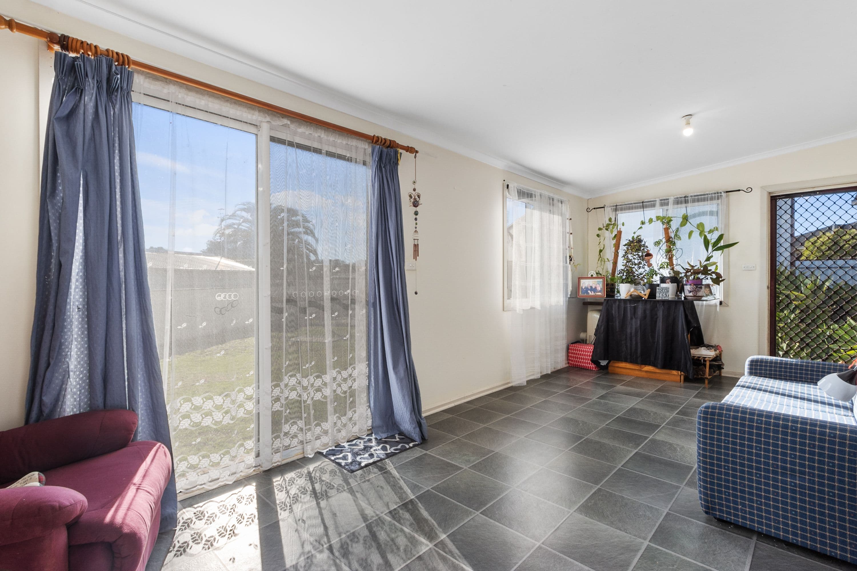 11 Anderson Terrace, Yorketown - Thumbnail 7
