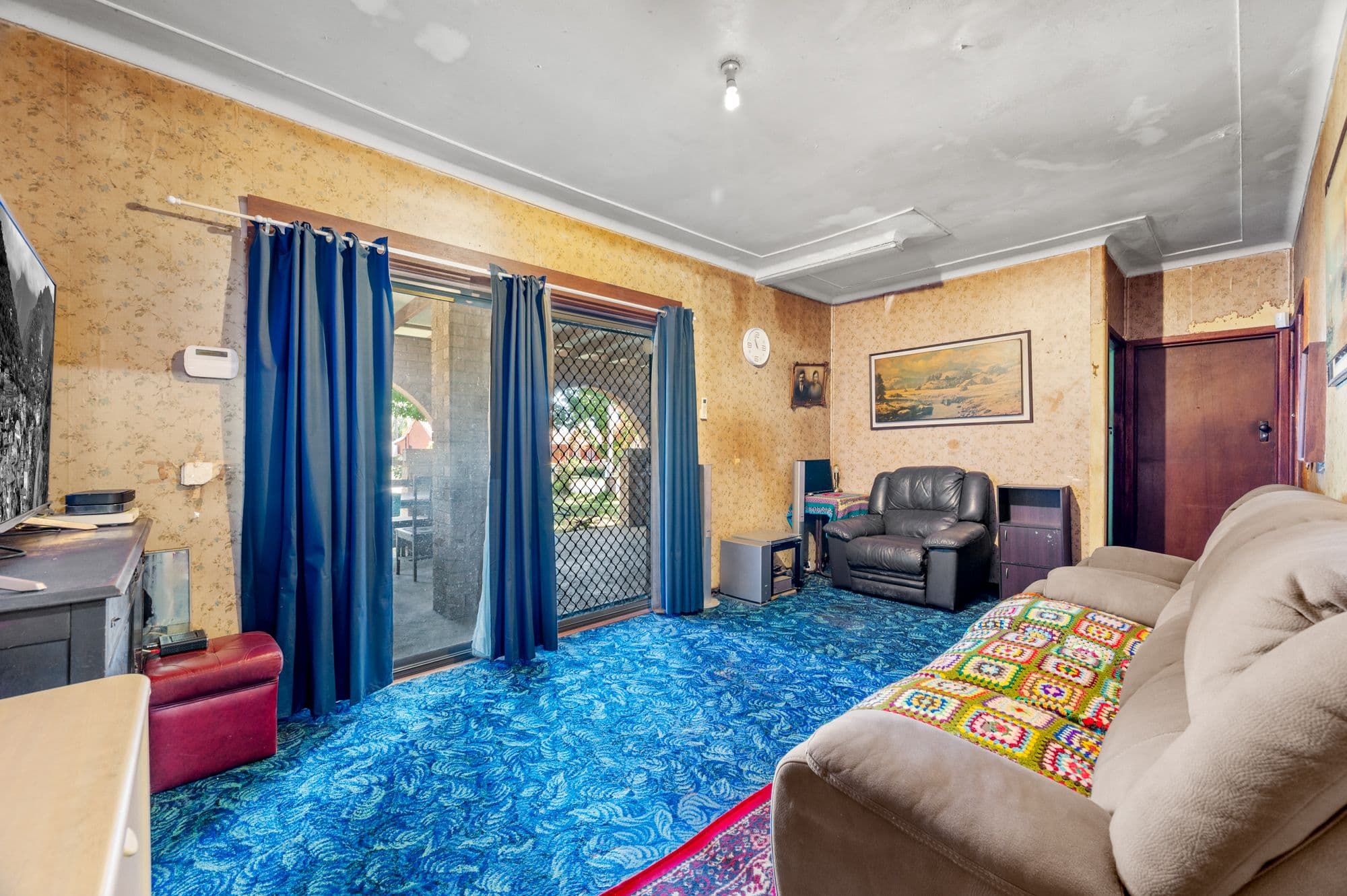 33 Parkland Avenue , Macquarie Fields NSW 2564, Macquarie Fields - Thumbnail 2