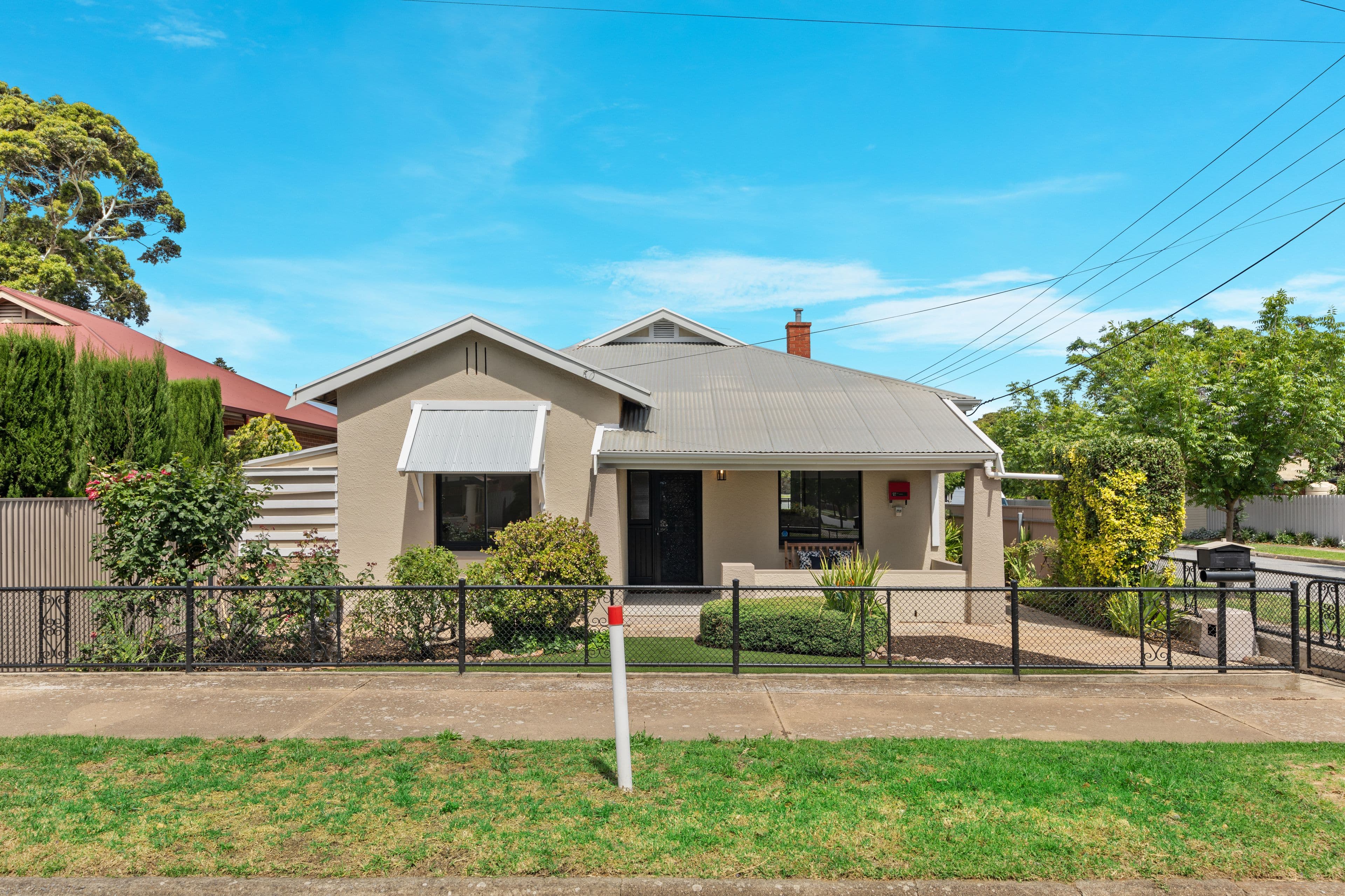 28 Second Avenue, Cheltenham - Image 1