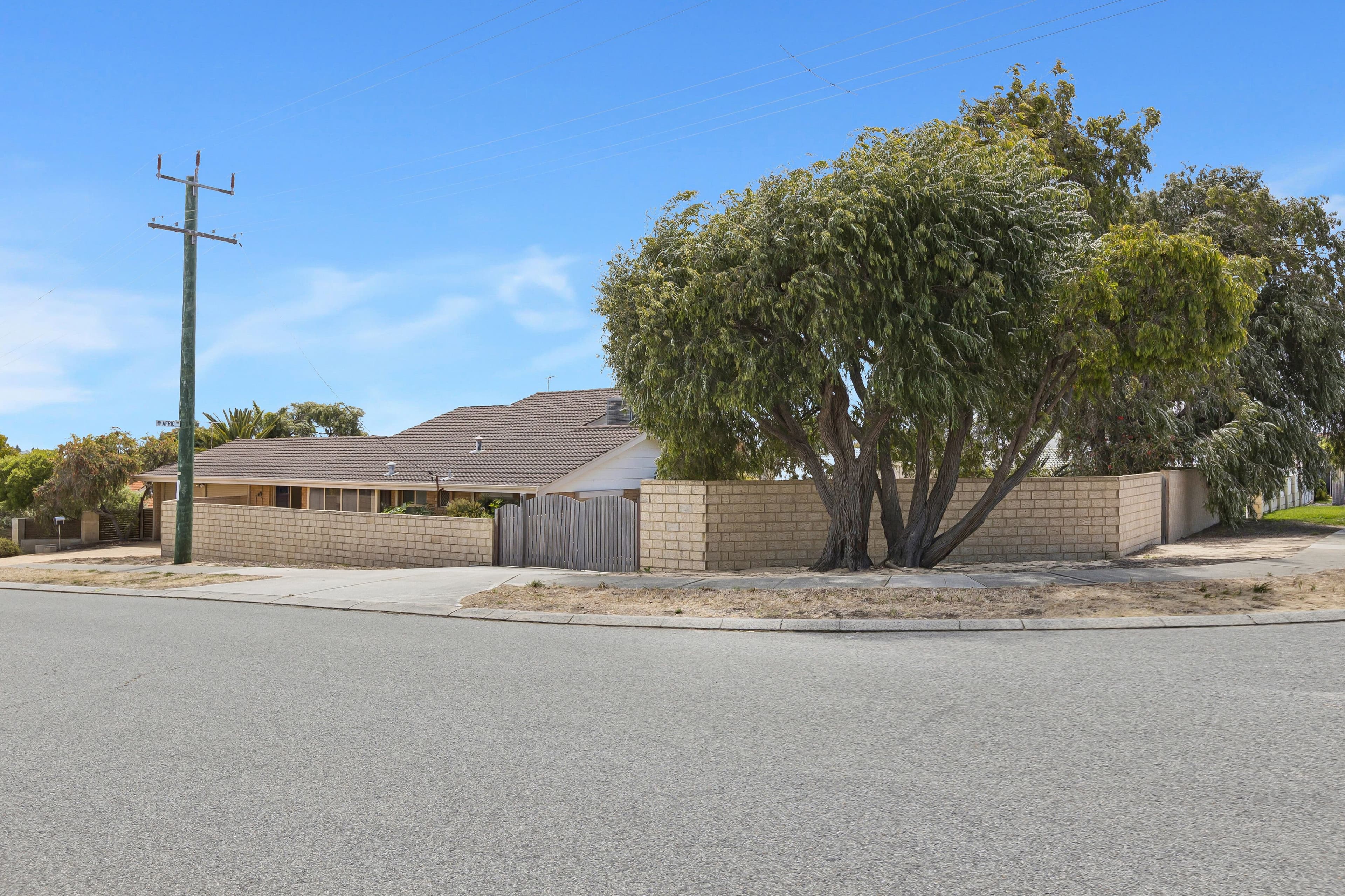 6 Tifera Circle , Kallaroo WA 6025, Kallaroo - Image 1
