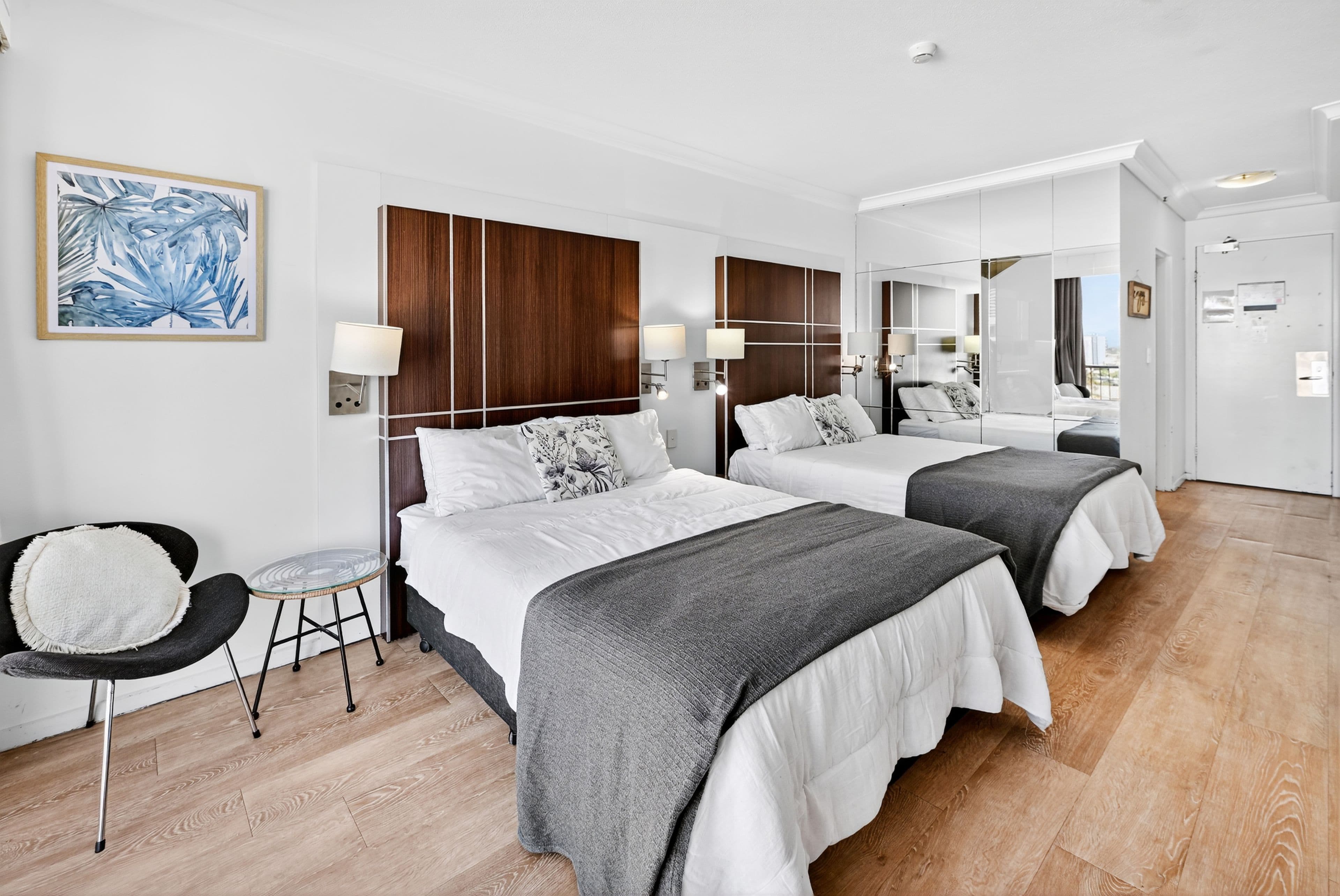 22 View Avenue , Surfers Paradise QLD 4217, Surfers Paradise - Thumbnail 2