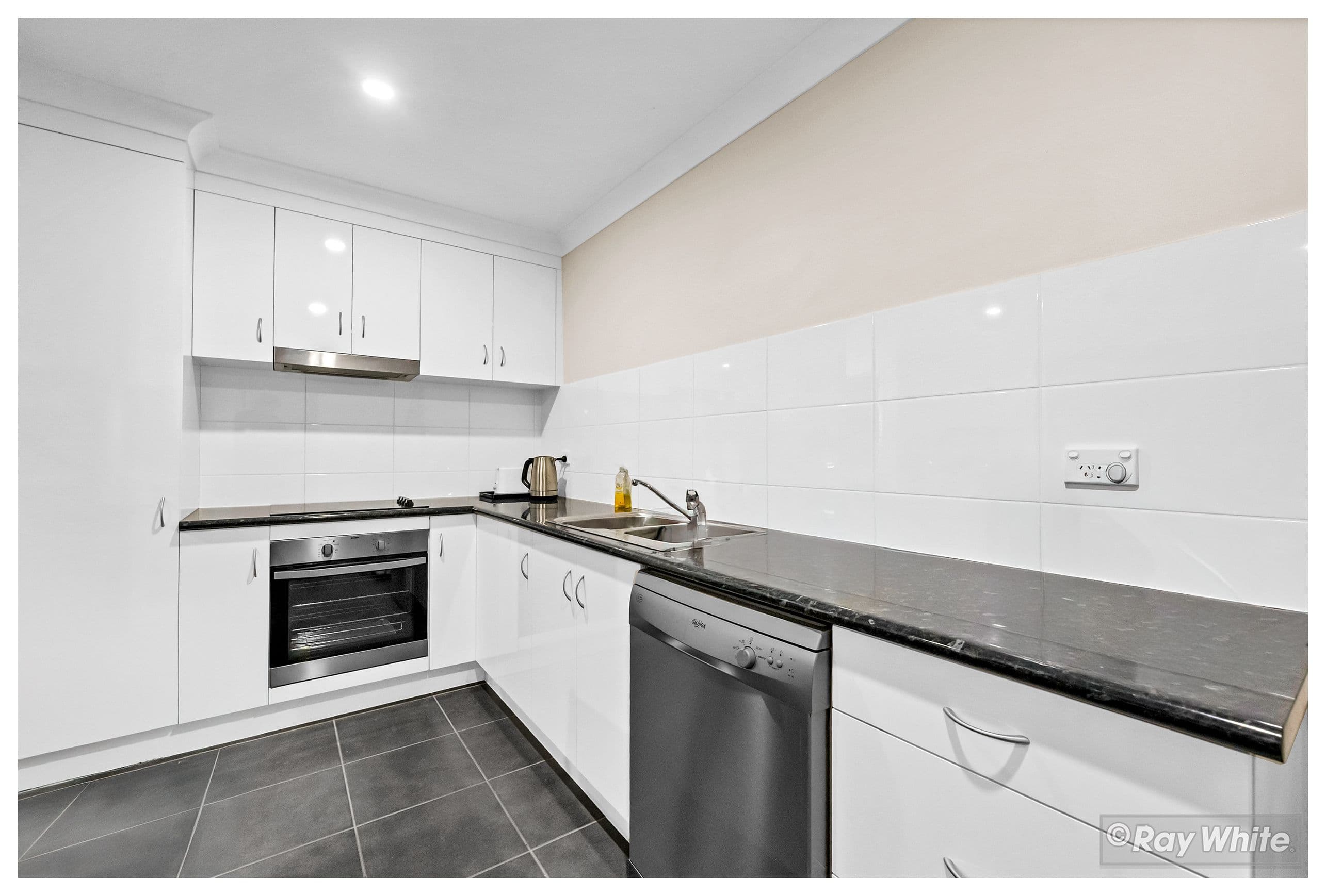 36 Bronco Crescent , Gracemere QLD 4702, Gracemere - Thumbnail 2