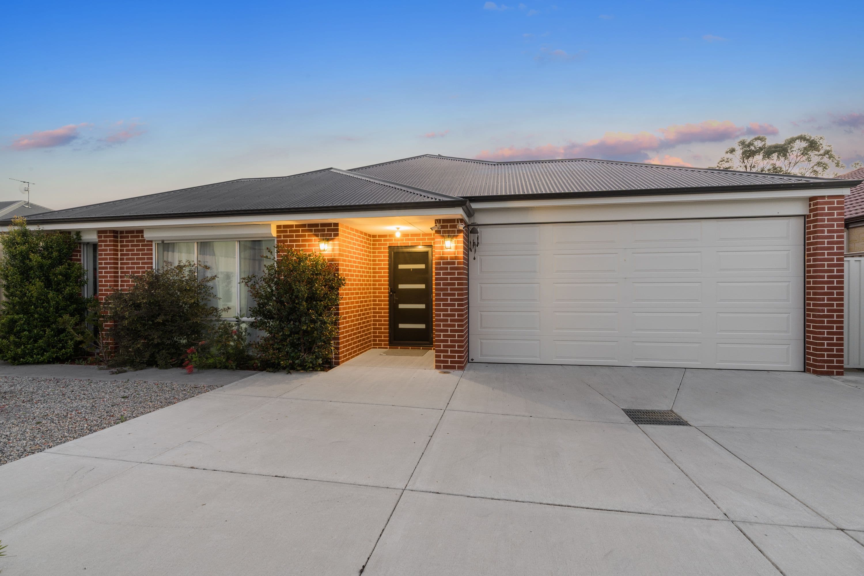8 Redtail Close , Gosnells WA 6110, Gosnells - Image 1