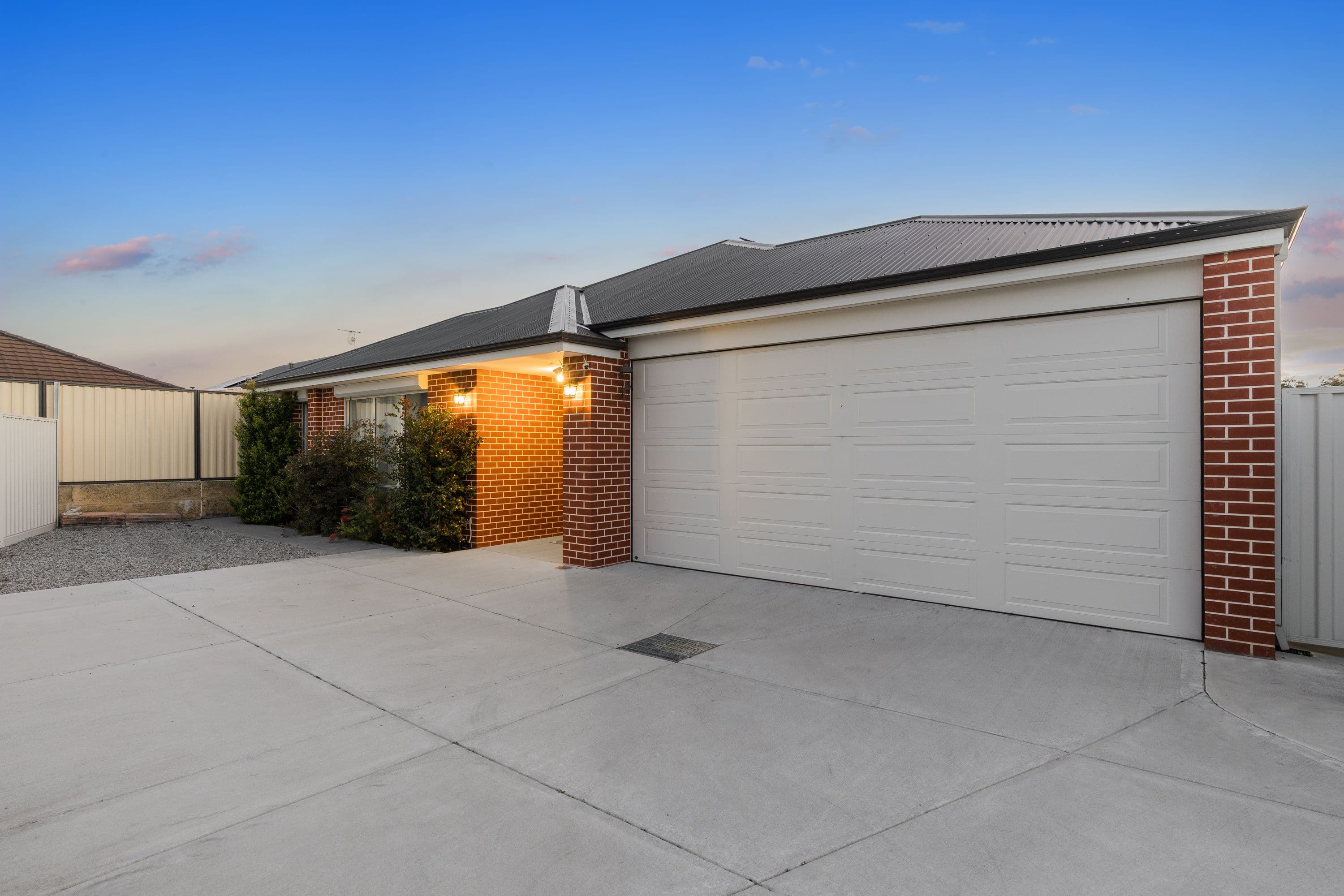 8 Redtail Close , Gosnells WA 6110, Gosnells - Thumbnail 2