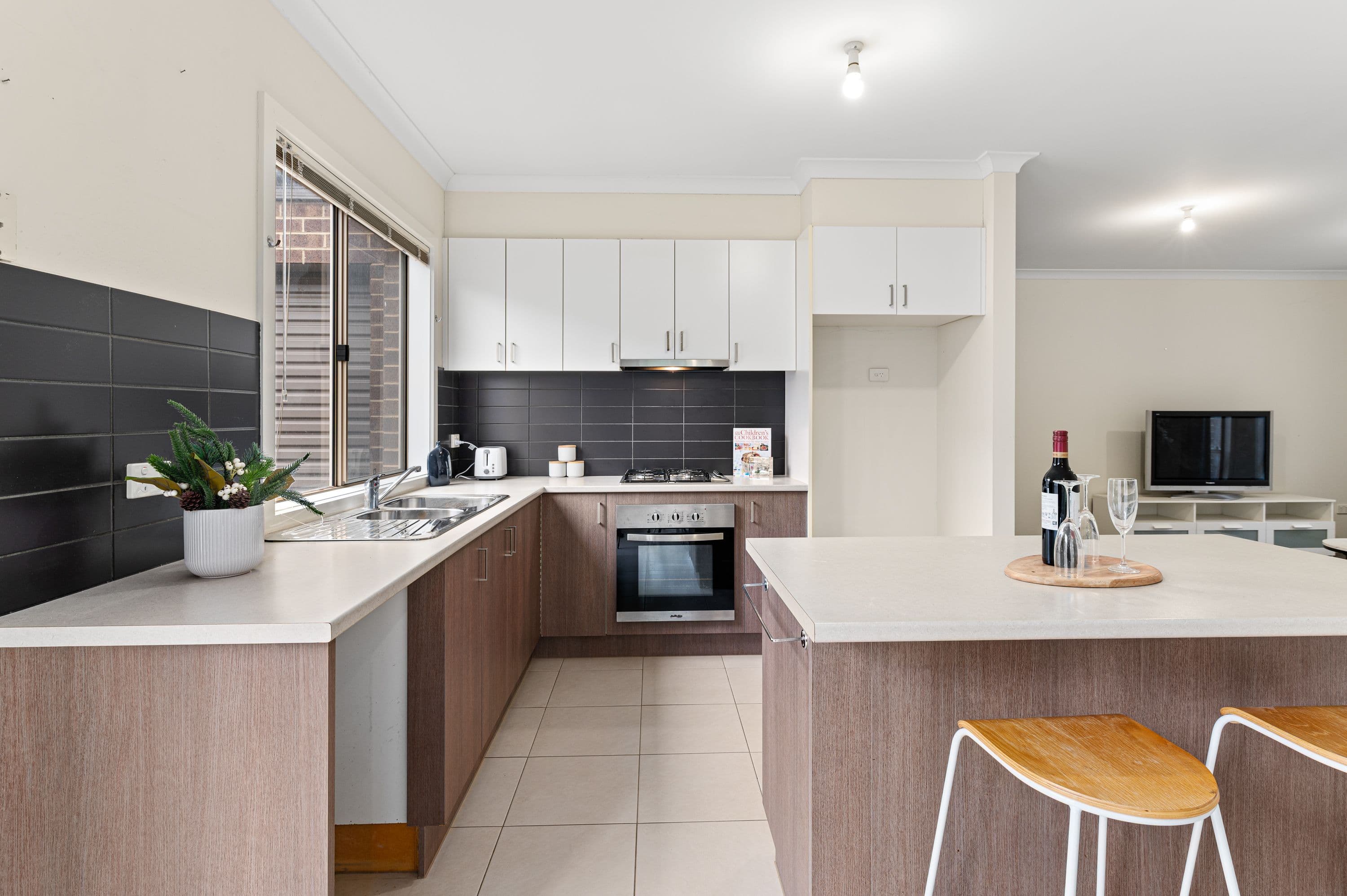 11 Kerford Court , South Morang VIC 3752, South Morang - Thumbnail 2