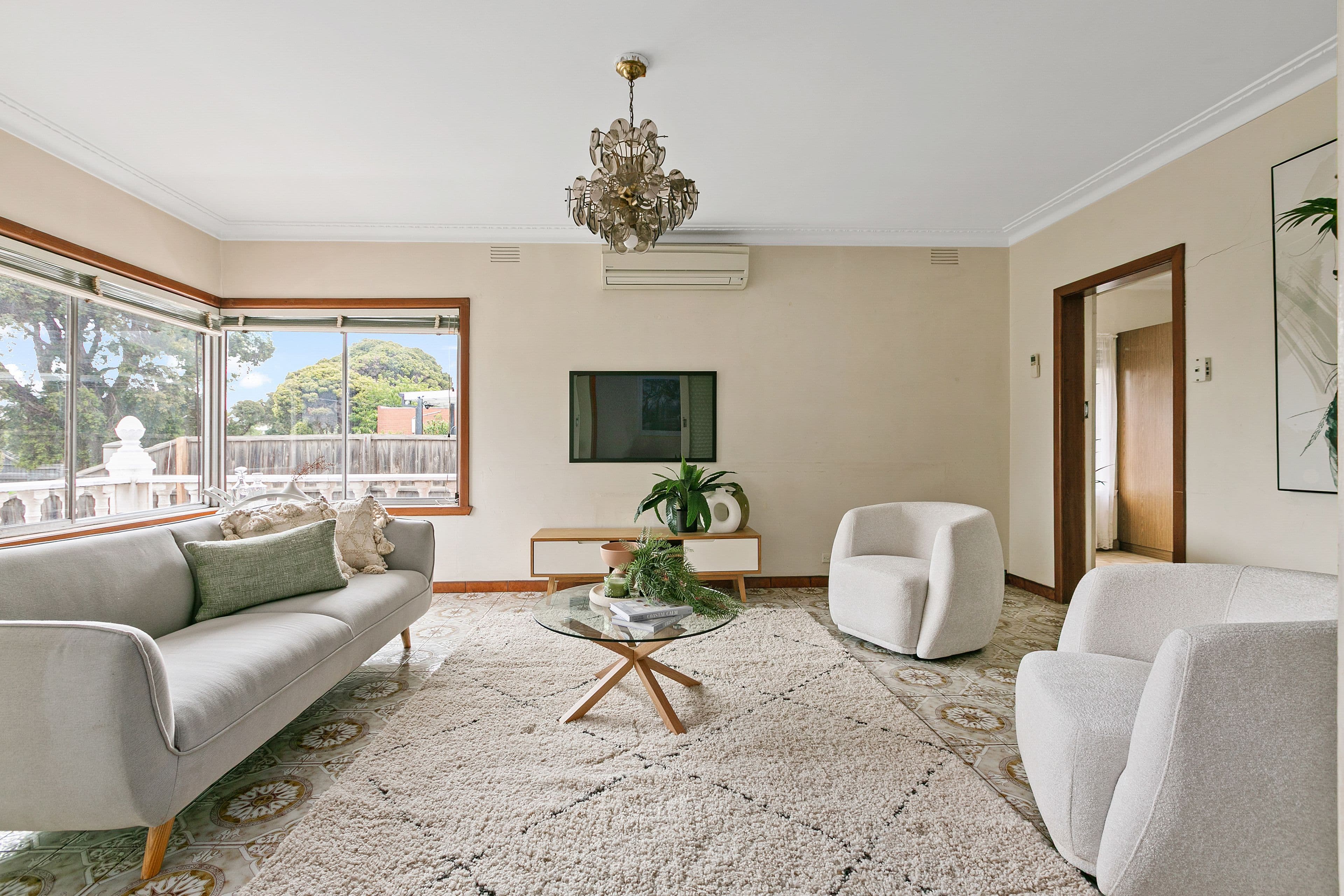 12 Churchill Avenue , Reservoir VIC 3073, Reservoir - Thumbnail 2