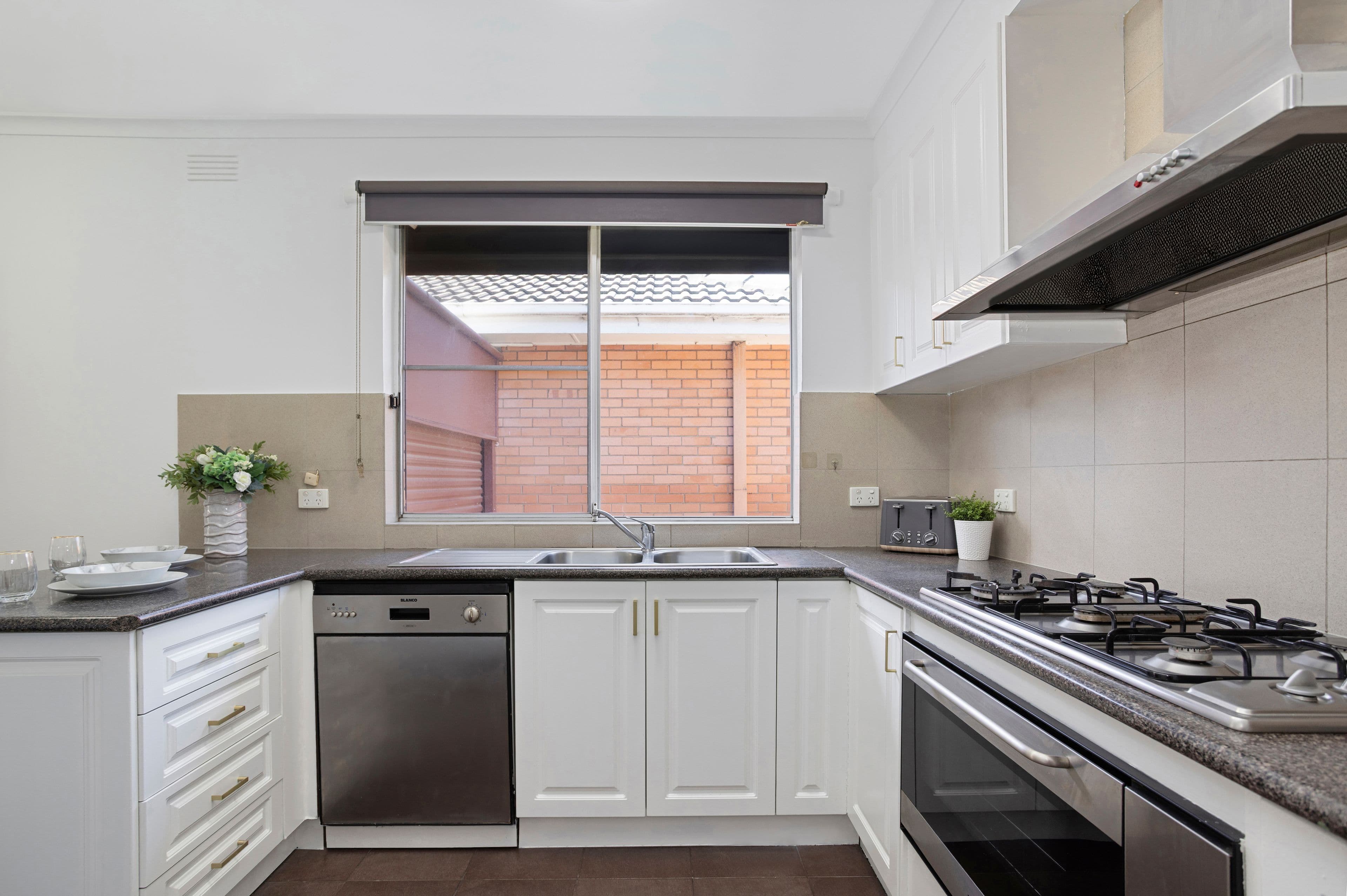 3 Garden Avenue, Glen Huntly - Thumbnail 3