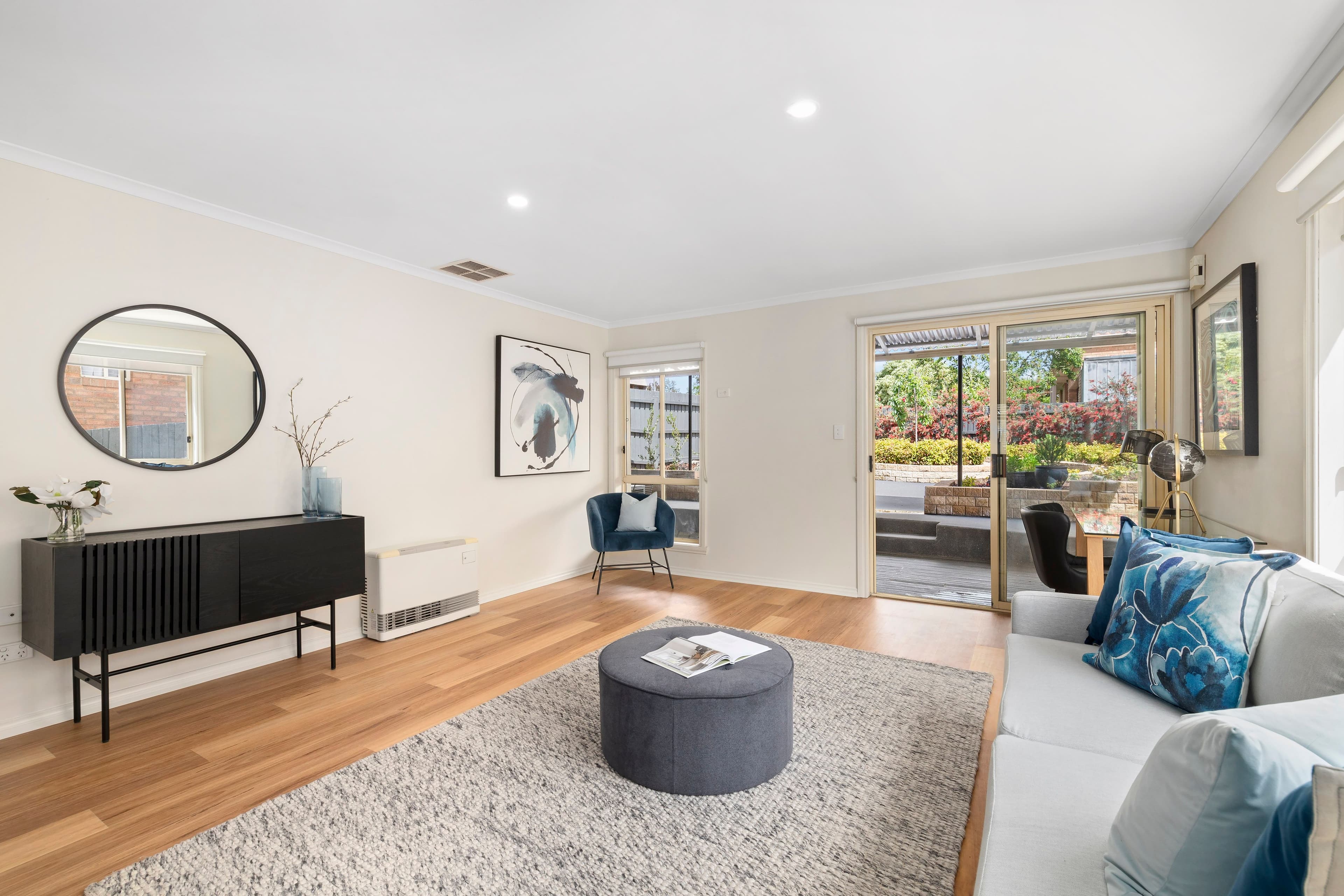 9 Dunlop Crescent , Mill Park VIC 3082, Mill Park - Thumbnail 3