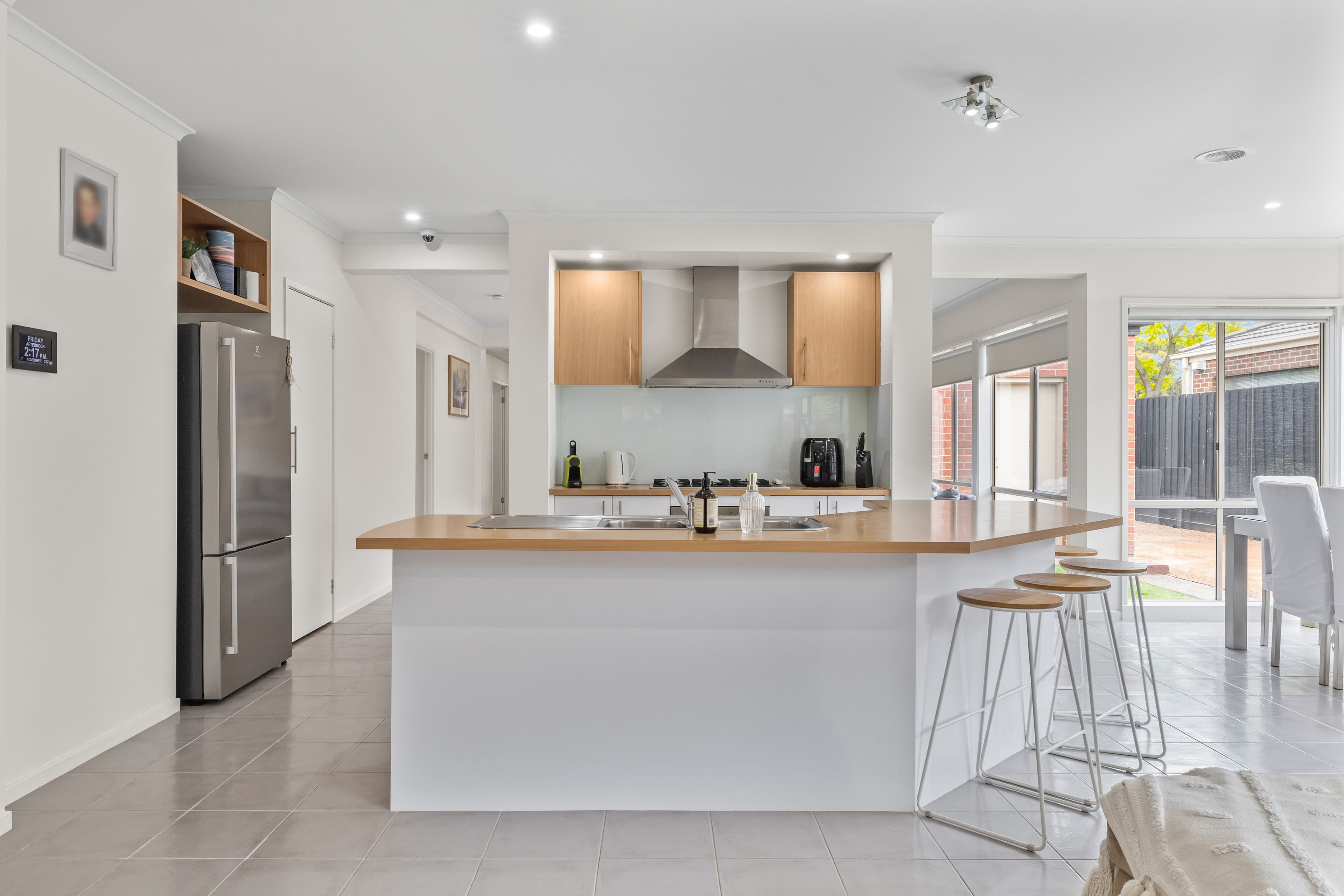 11 Mccabe Crescent , Sunbury VIC 3429, Sunbury - Thumbnail 5