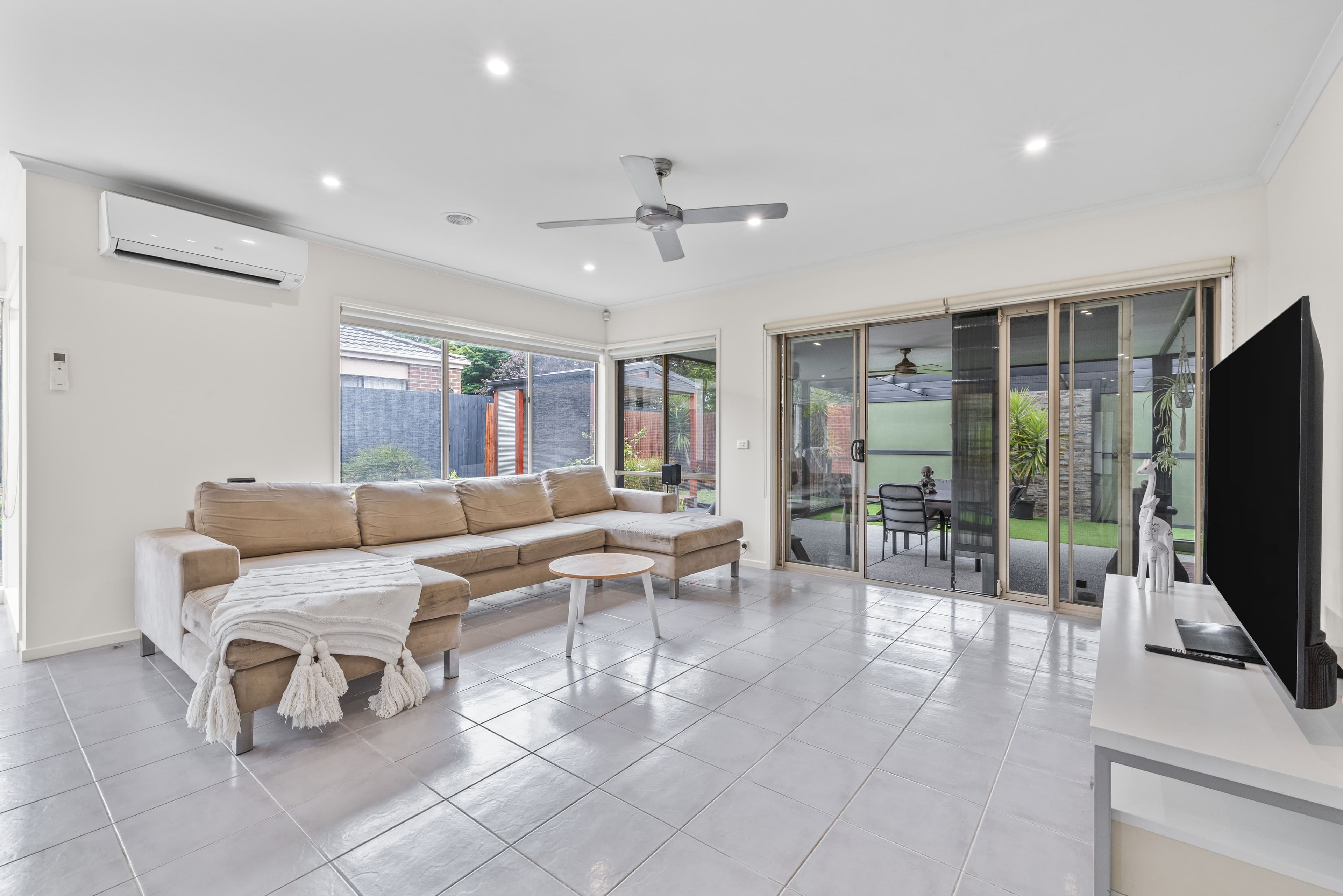 11 Mccabe Crescent , Sunbury VIC 3429, Sunbury - Thumbnail 6