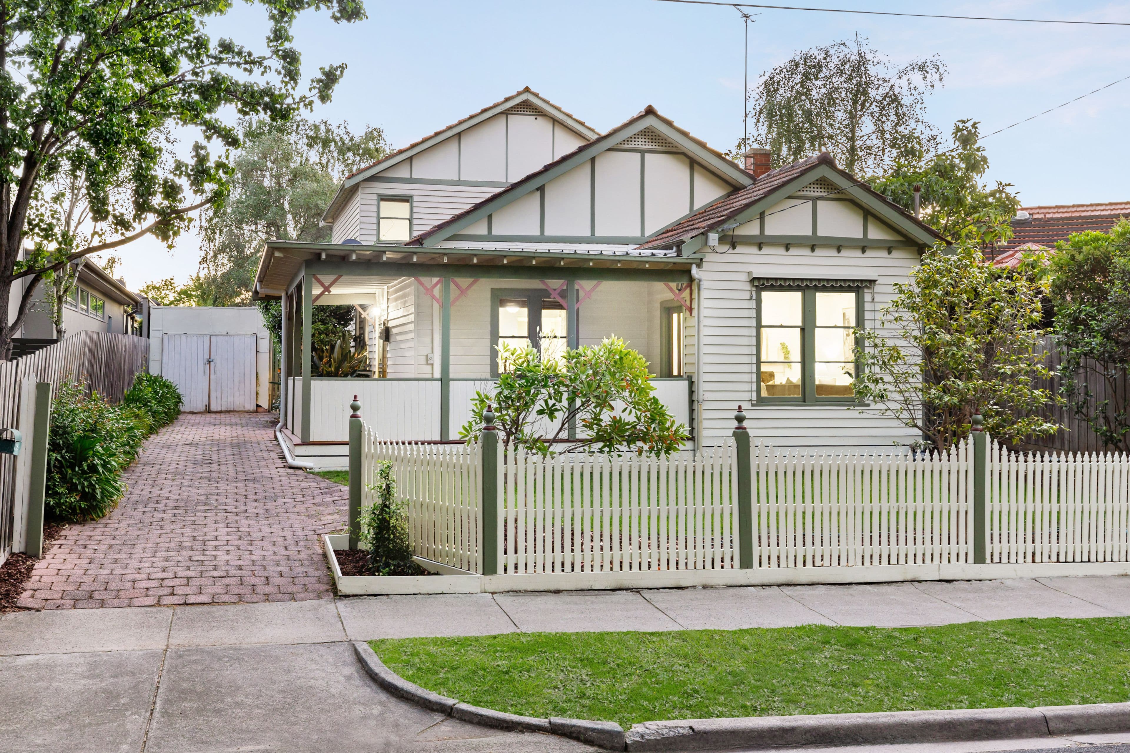 18 Francis Crescent , Glen Iris VIC 3146, Glen Iris - Image 1
