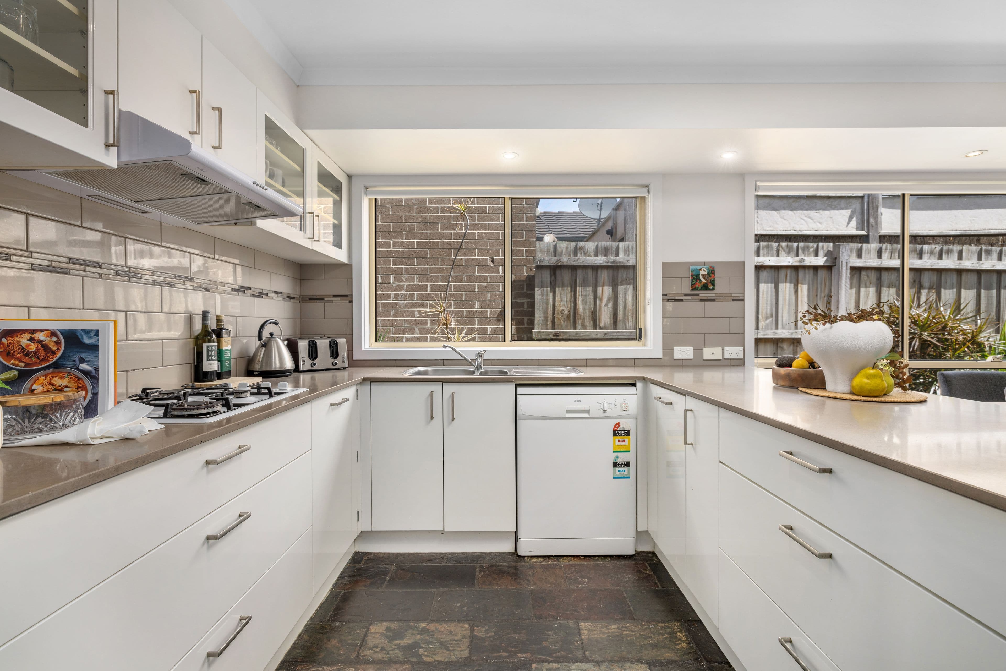 9 Wunalla Road , Seaford VIC 3198, Seaford - Thumbnail 6