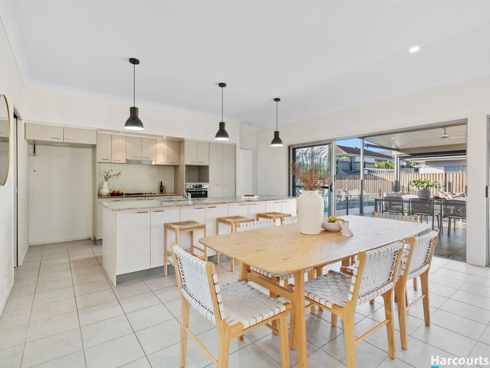 16 Watervale Parade, WAKERLEY, QLD 4154, Wakerley - Thumbnail 3