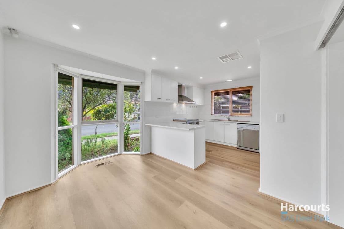 2 Lisbon Court, KINGS PARK, VIC 3021, Kings Park - Thumbnail 2