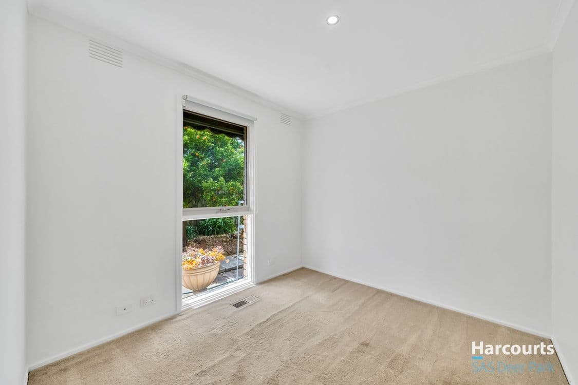 2 Lisbon Court, KINGS PARK, VIC 3021, Kings Park - Thumbnail 4