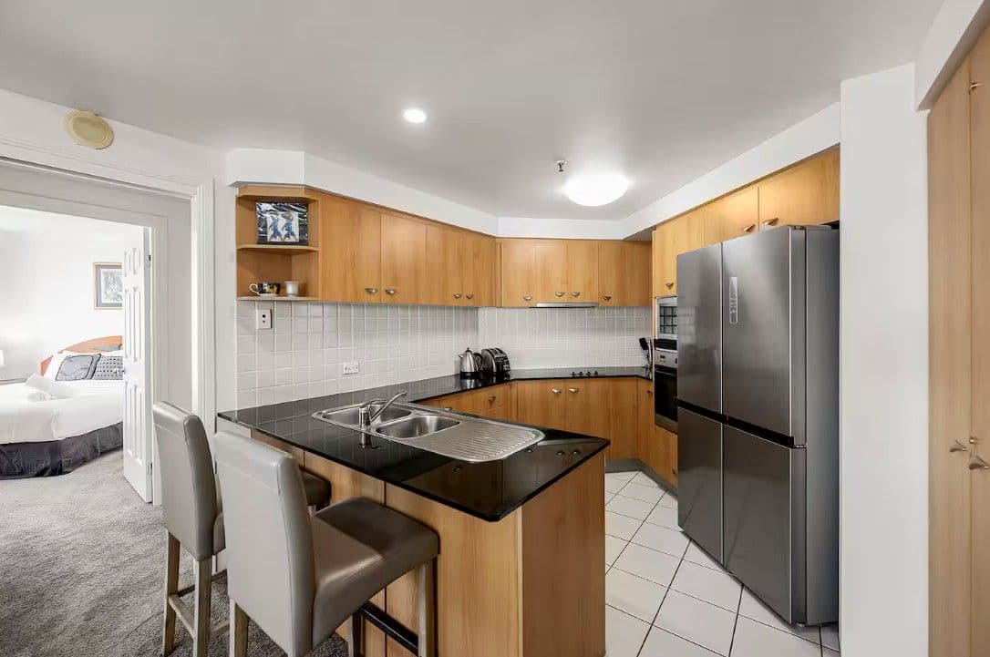 2112/2633 Gold Coast Highway, BROADBEACH, QLD 4218, Broadbeach - Thumbnail 7