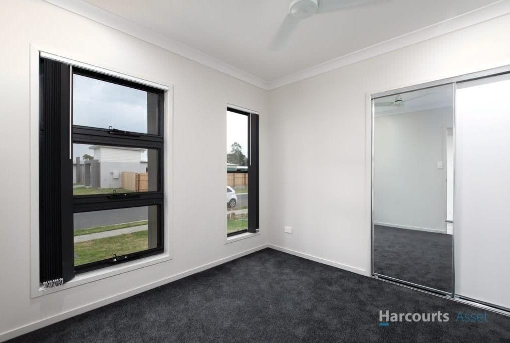 9 Mills Way, GREENBANK, QLD 4124, Greenbank - Thumbnail 4