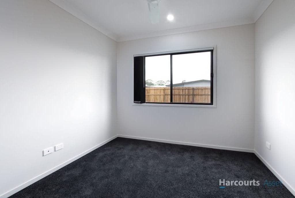 9 Mills Way, GREENBANK, QLD 4124, Greenbank - Thumbnail 6