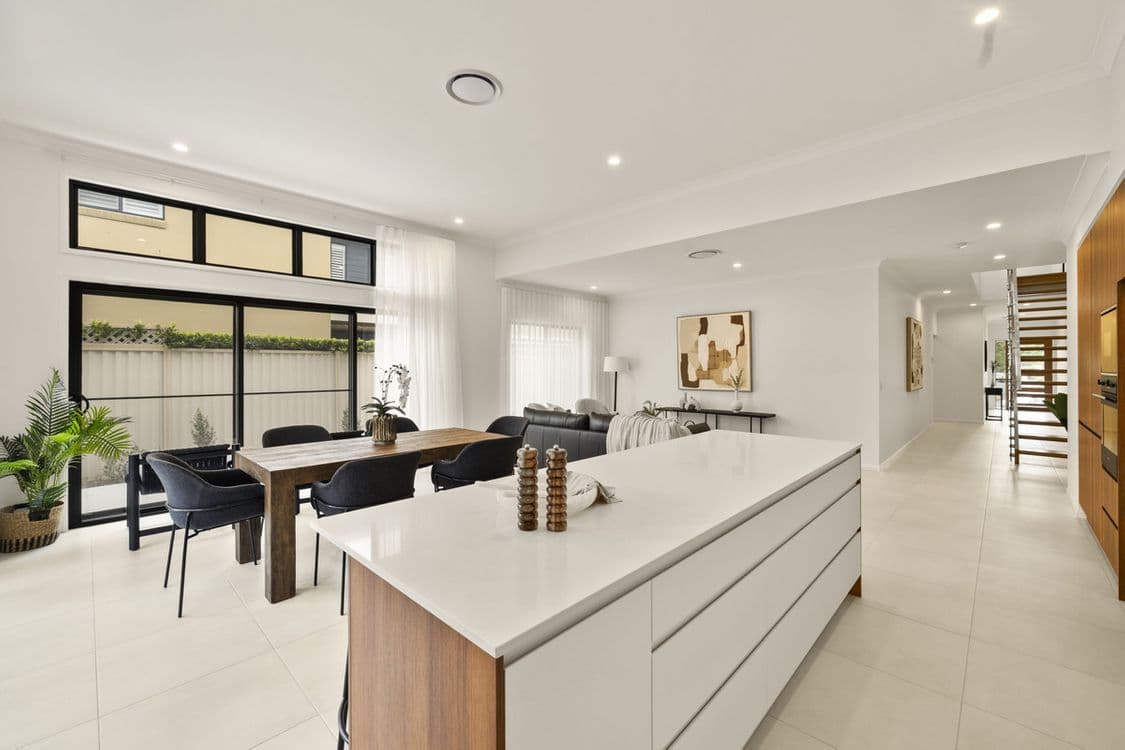 2/9 Adams Avenue, Miami, QLD 4220, Miami - Thumbnail 2