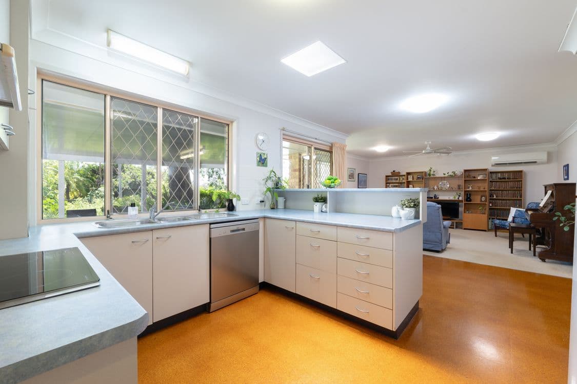 14 Shaun Place, KEPERRA, QLD 4054, Keperra - Thumbnail 6