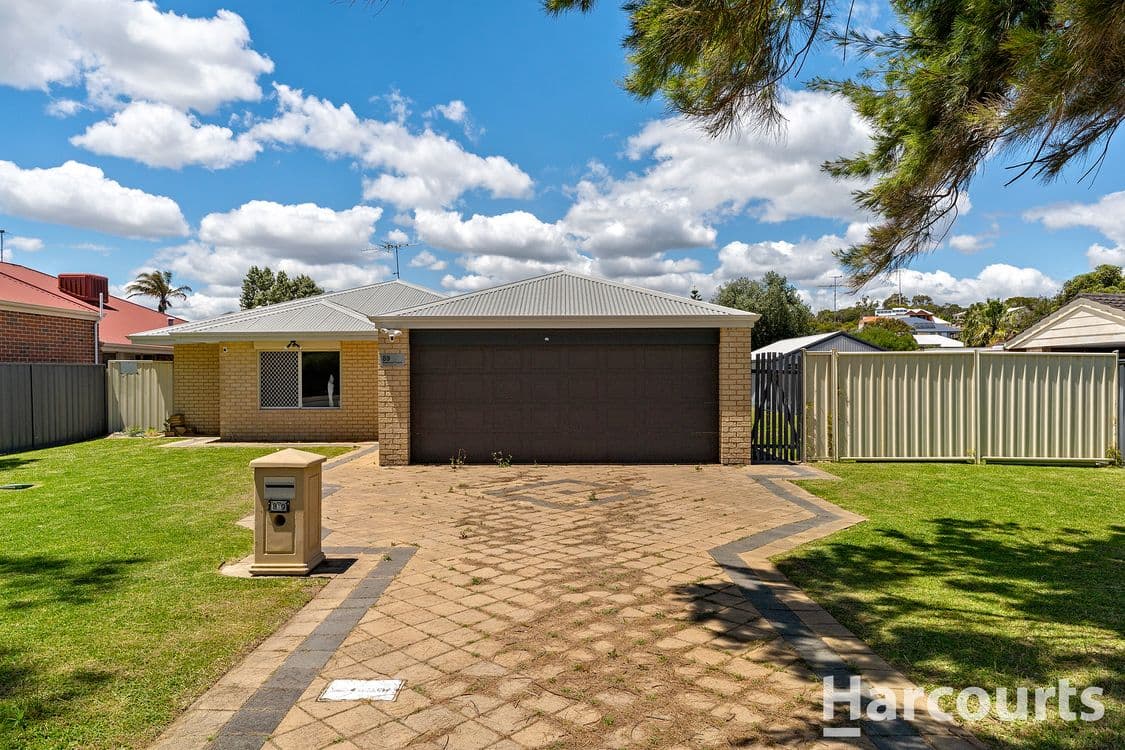 89 Peelwood Parade, HALLS HEAD, WA 6210, Halls Head - Thumbnail 2